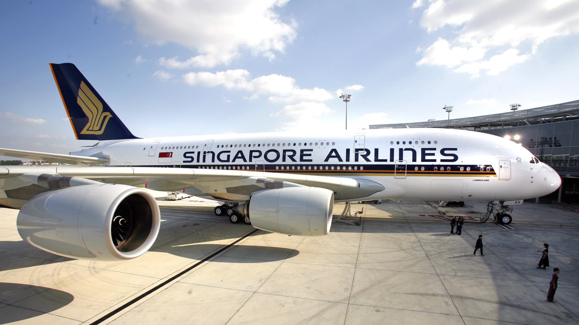 1920x1080 Singapore Airlines drops 'flight to nowhere' but will sell onboard meals