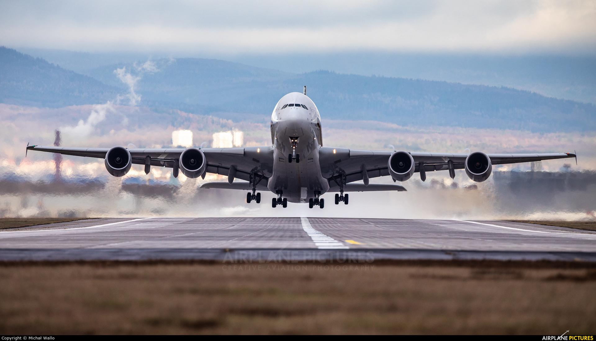 1920x1100 Singapore Airlines Airbus A380 At Frankfurt. Photo ID 1478252. Airplane