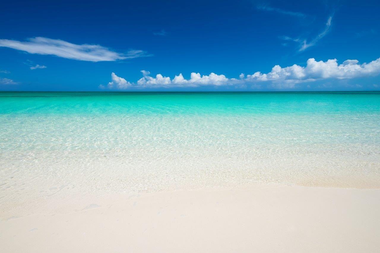 1280x853 The Ritz Carlton Residences: A Luxury Home In Grace Bay