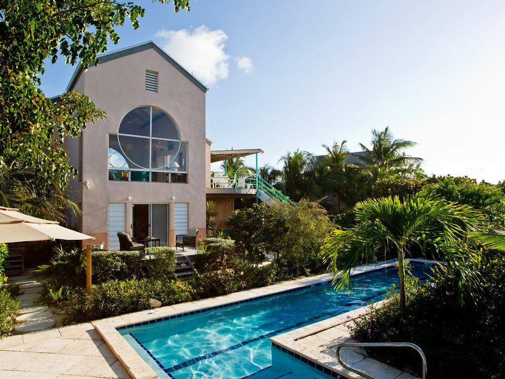 1024x768 Villa Camilla: Pool, 6 A on Grace Bay Beach