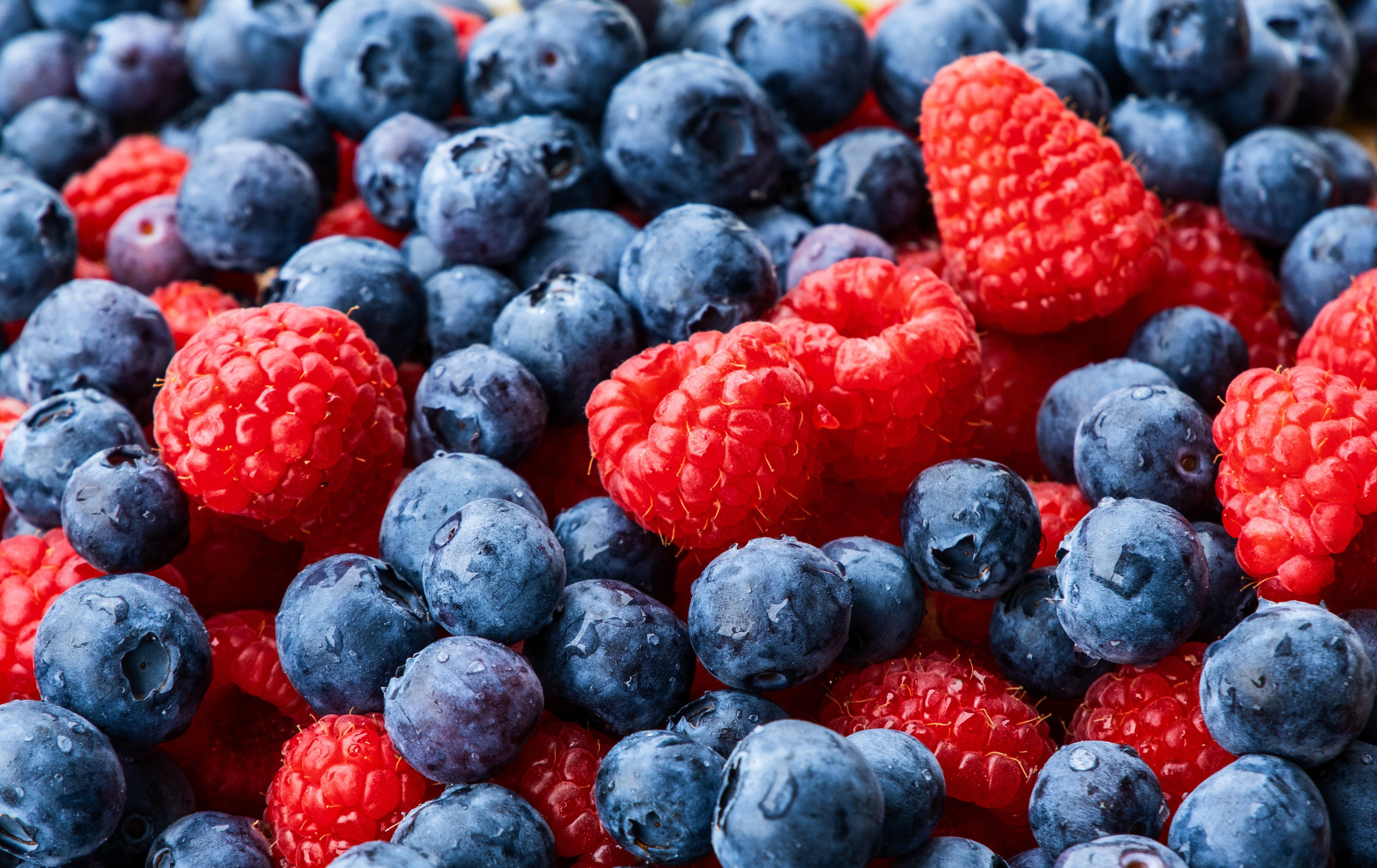 6240x3934 Berry 4K, Fruit, Raspberry, Blueberry Gallery HD Wallpaper