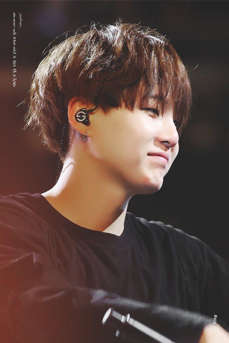 800x1200 Min Yoongi Wallpaper