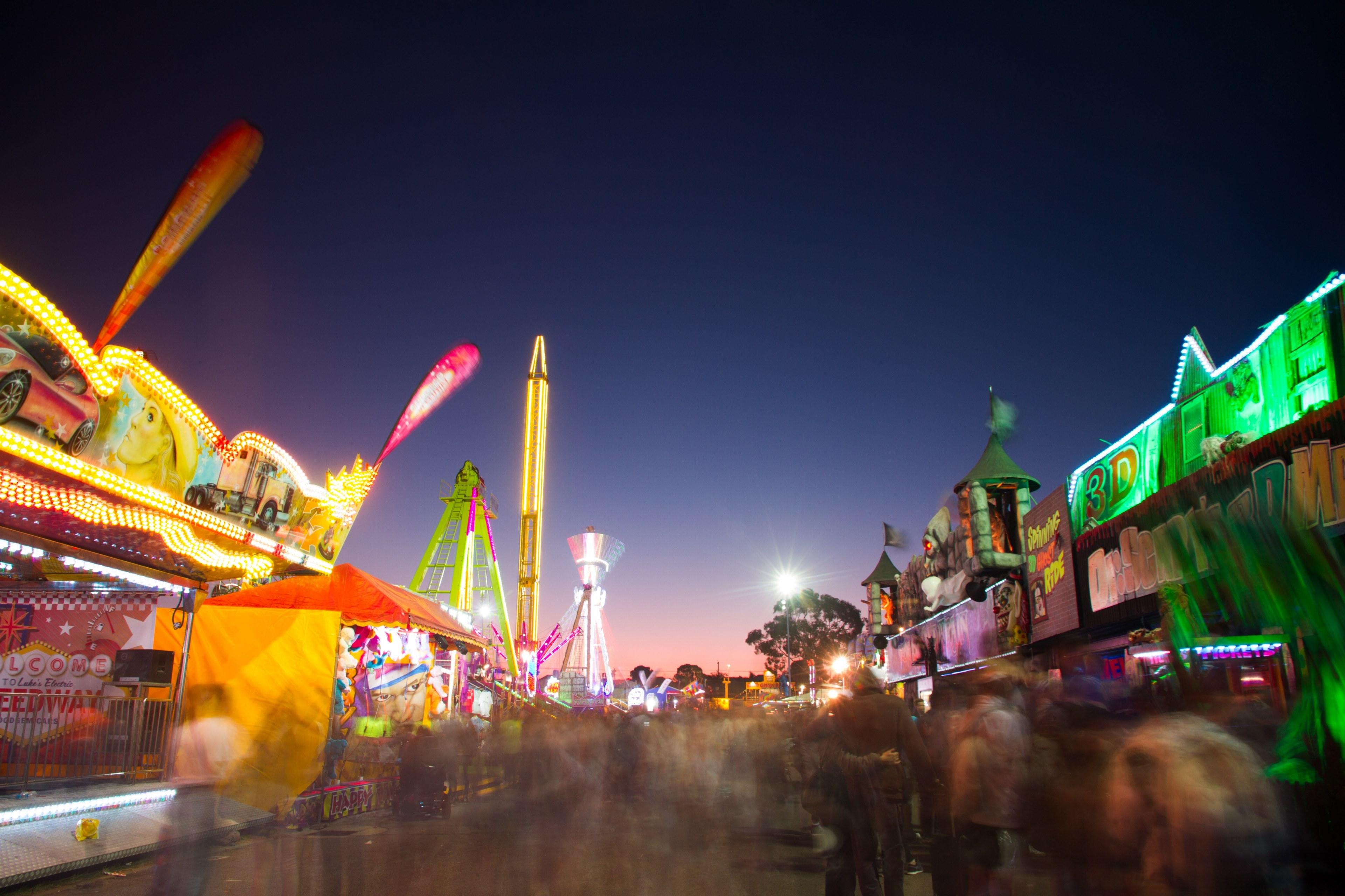 3840x2560 Wallpaper / long exposure carnival fair and light HD 4k wallpaper free download