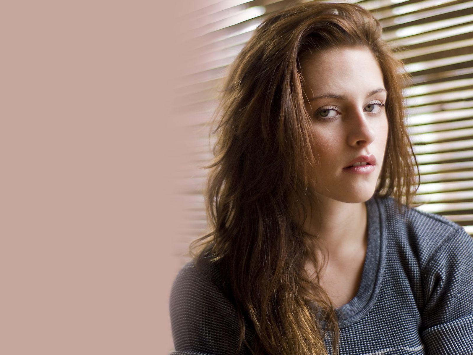 1600x1200 Kristen Stewart Wallpaper HD for Desktop. Kristen Stewart
