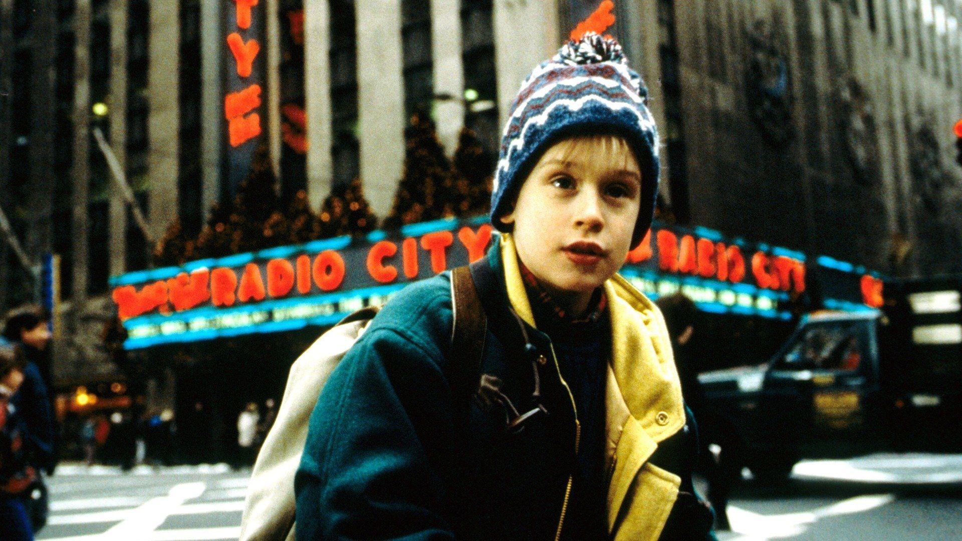 1920x1080 Home Alone 2: Lost in New York (1992) on Disney+, Hulu, Freeform, and Streaming Online