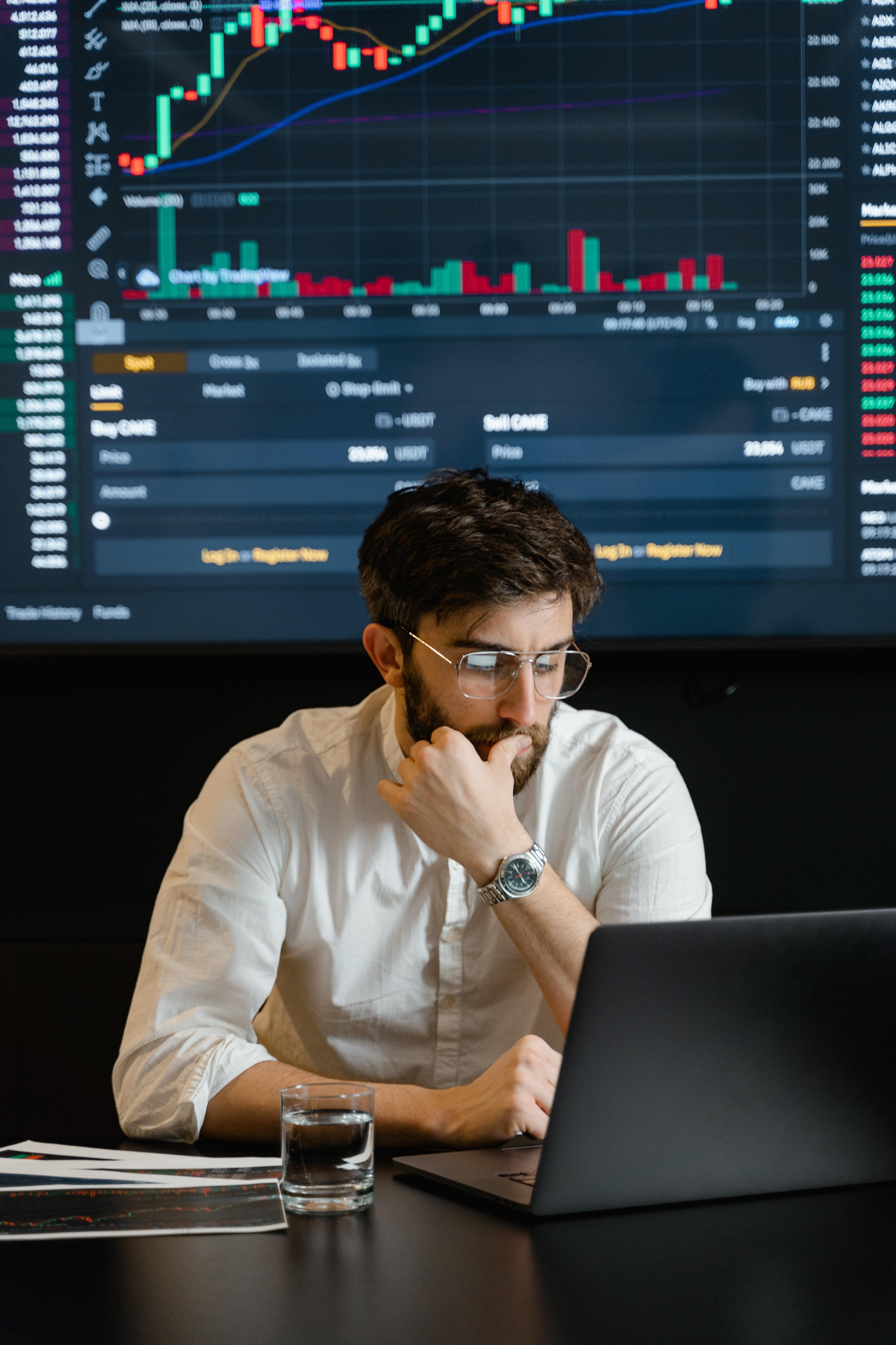 3953x5930 Analyst Photo, Download The BEST Free Analyst & HD Image