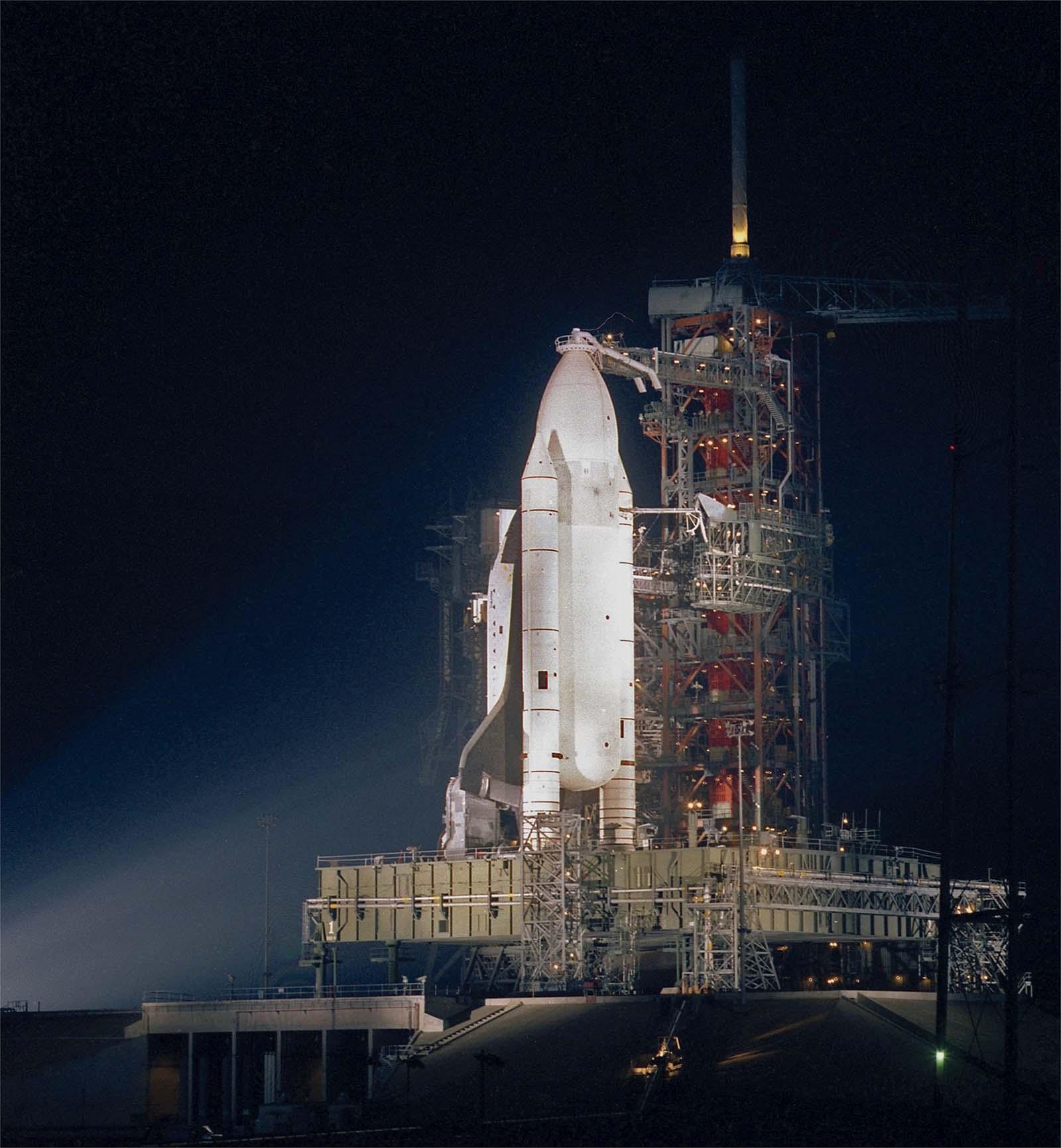 1600x1732 Rare photo show the early years of NASA's space shuttle era