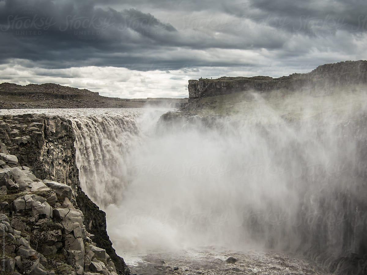 1200x900 Powerful Dettifoss Waterfall In Iceland