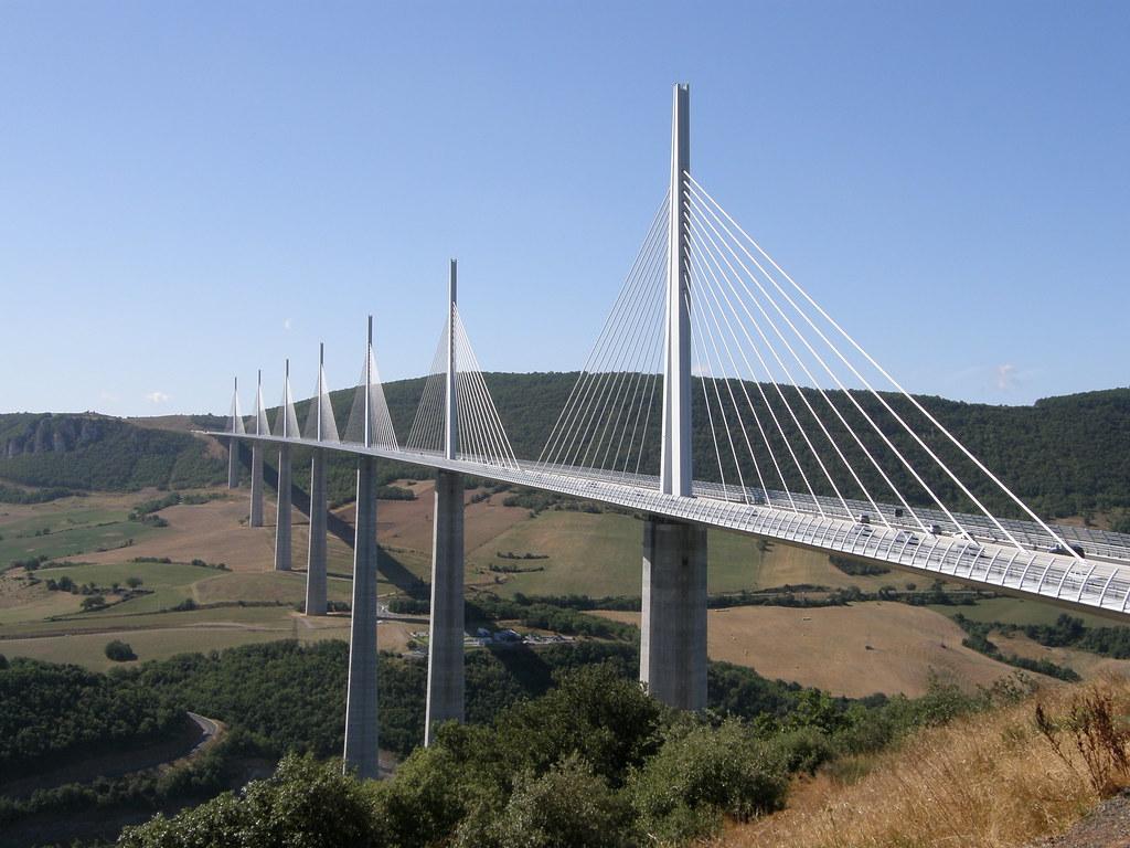 1024x768 Millau Viaduct. See a panorama of the Millau Viaduct