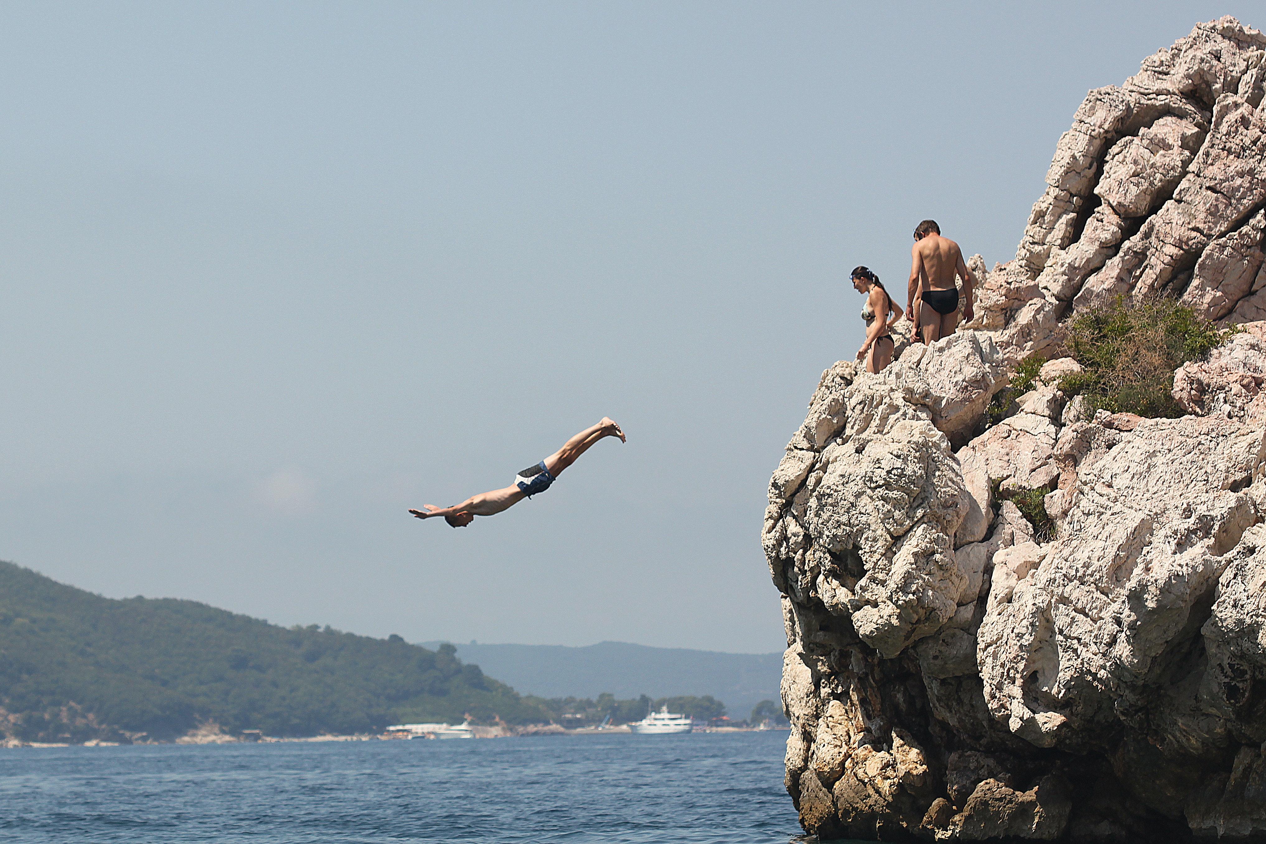 Cliff Diving Wallpapers - Top Free Cliff Diving Backgrounds ...