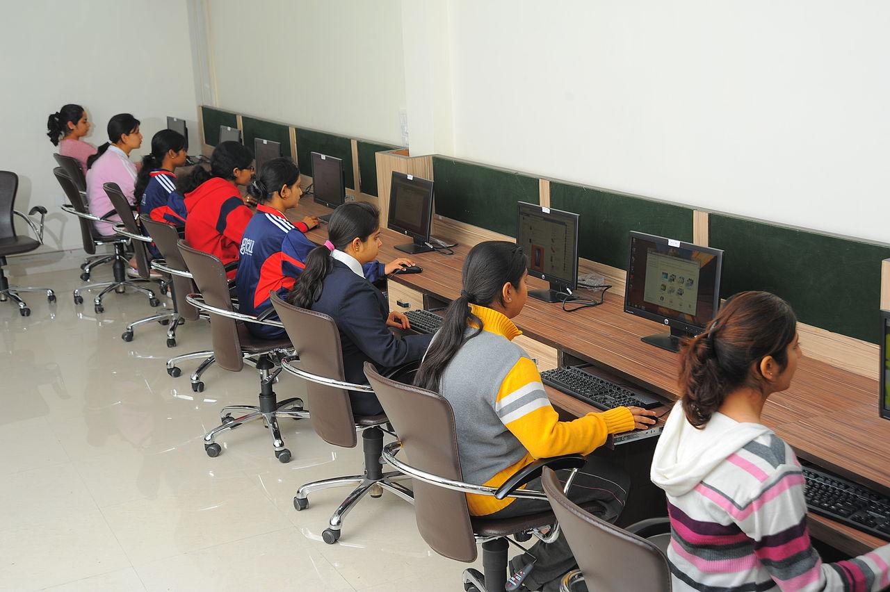 1280x852 Computer Lab of