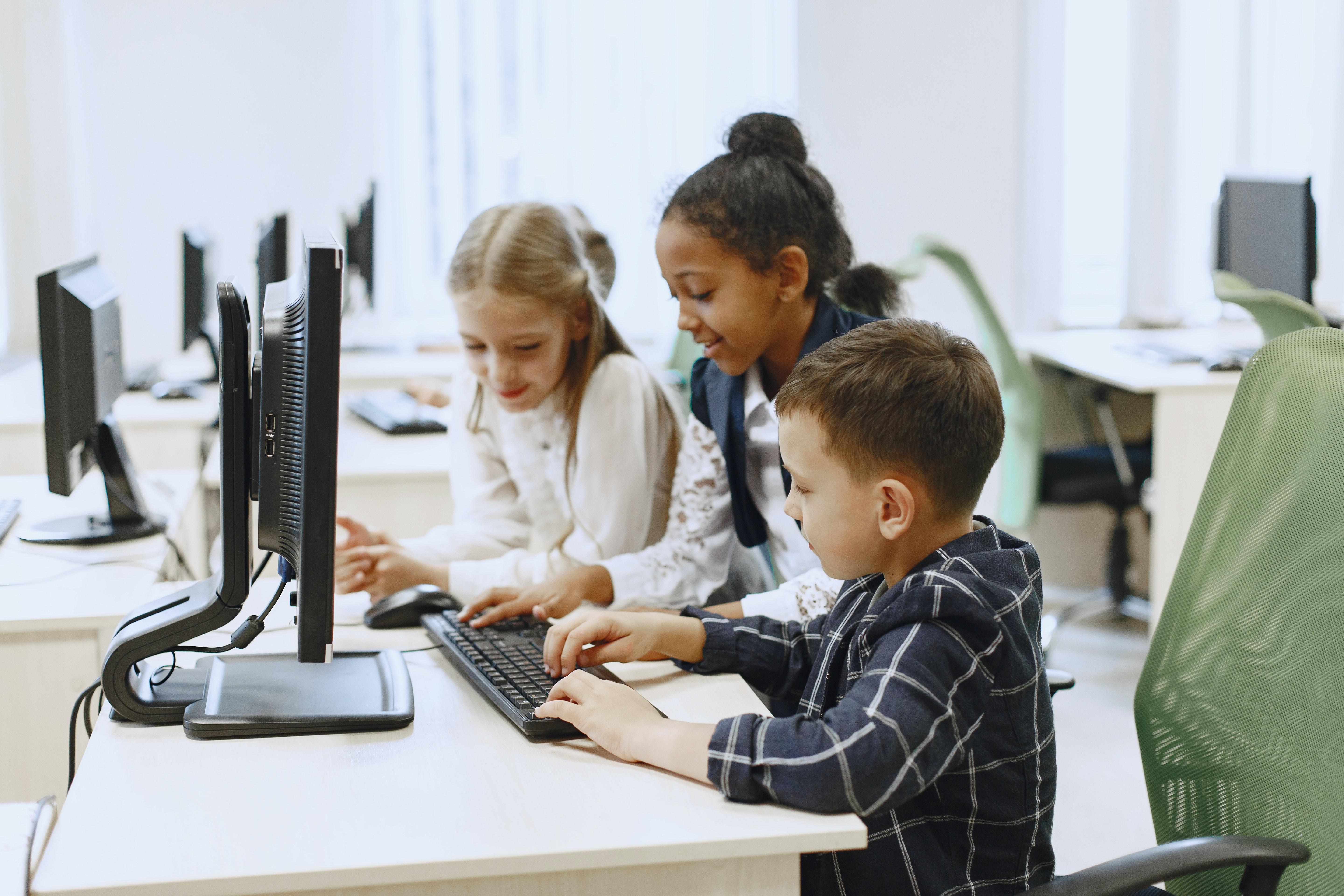 5760x3840 Computer Lab Photo, Download The BEST Free Computer Lab & HD Image