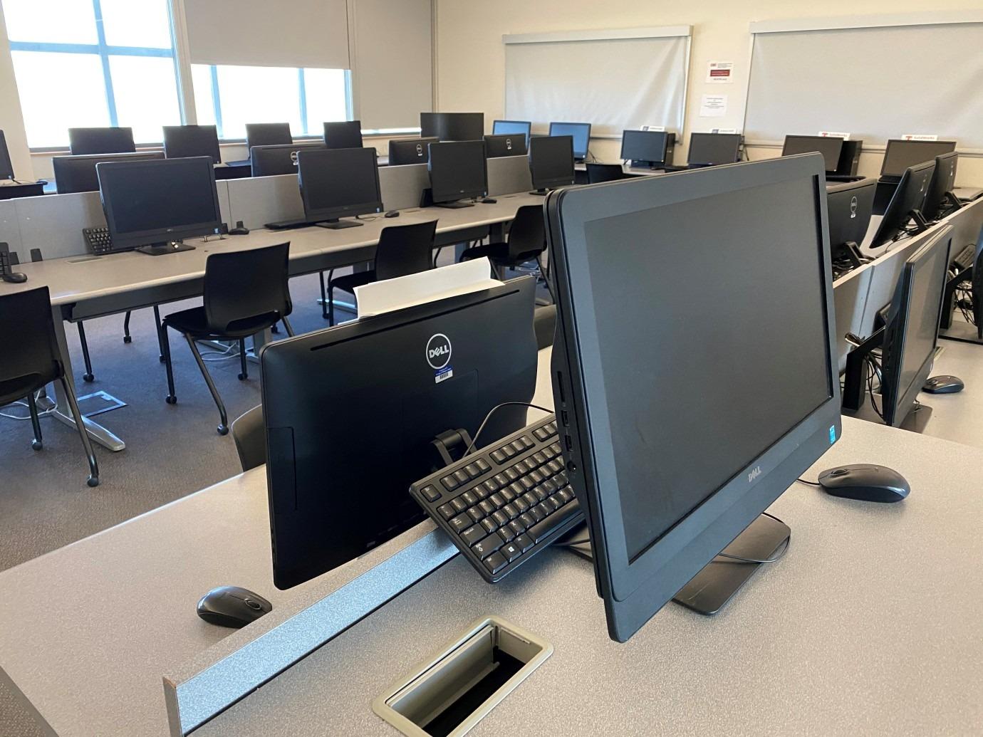 1380x1035 Computer Lab Access