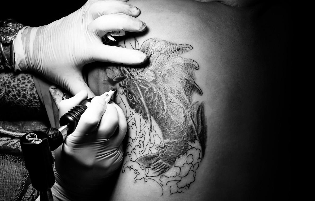 1332x850 Wallpaper tattoo, gloves, fingers, tattooist image for desktop, section живопись
