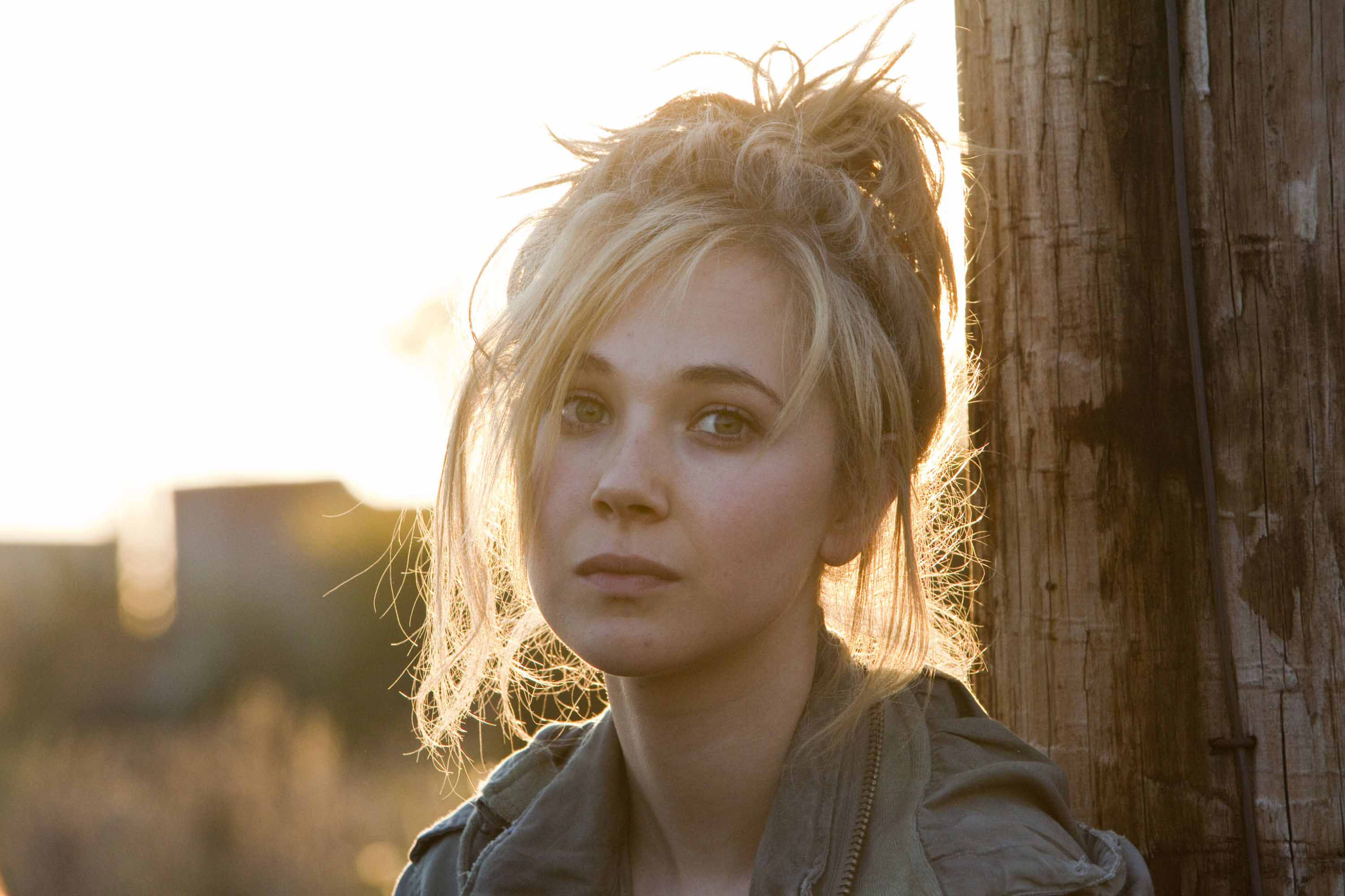 3000x2000 Juno Temple Wallpaper