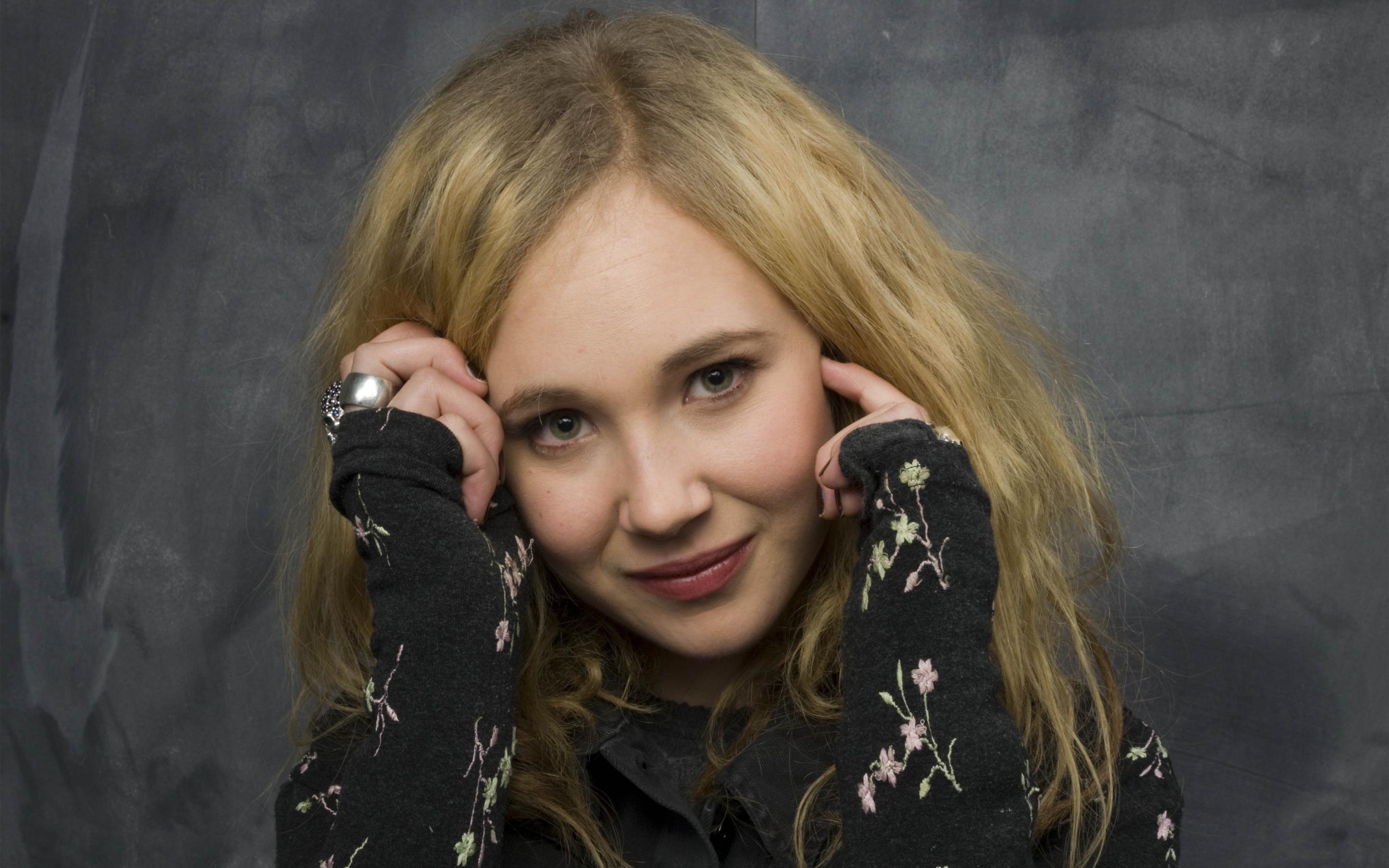 2880x1800 Juno Temple HD Wallpaper