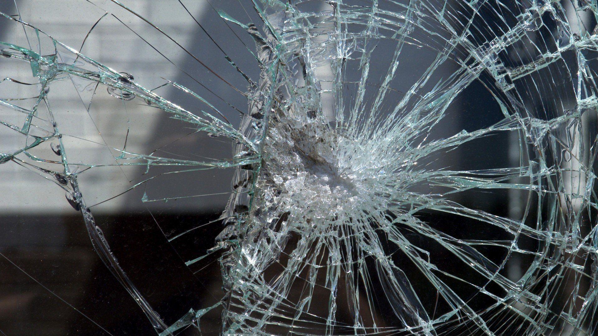 1920x1080 Broken Glass Wallpaper HD