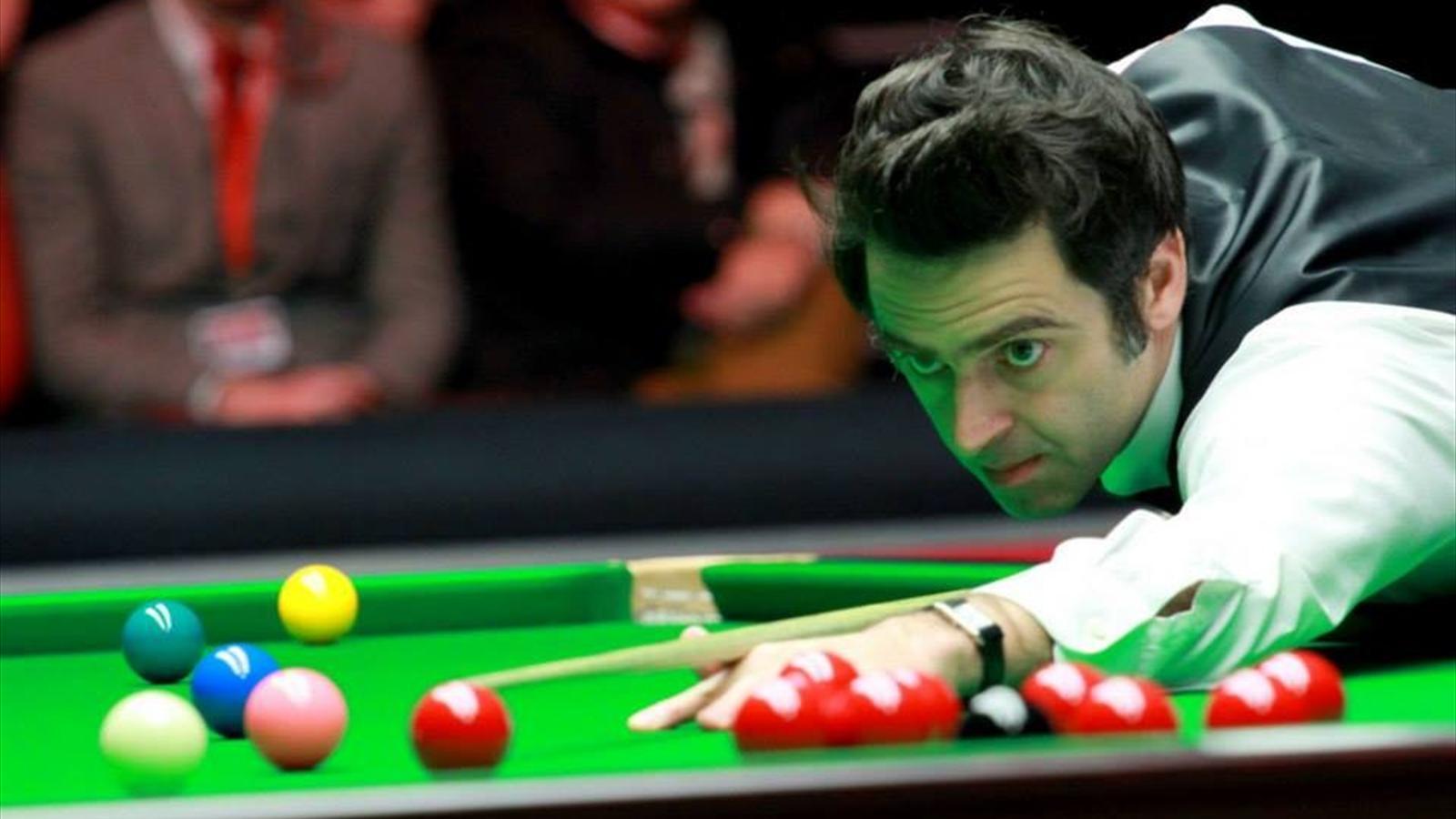 1600x900 Snooker Club Wallpaper