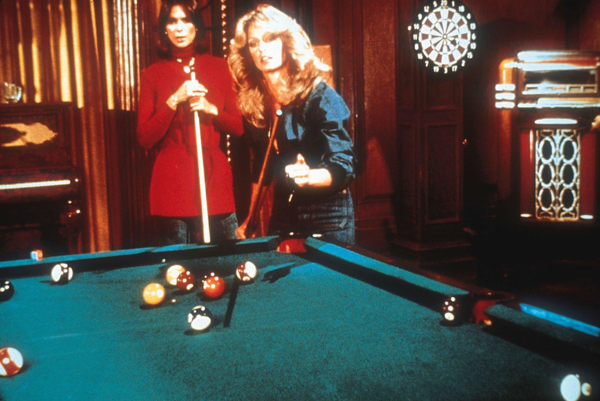 1920x1284 billiards, Pool, Sports, 1pool, , Babe, Girl, Women, Woman, Female, Series, Television, Charlies, Angels Wallpaper HD / Desktop and Mobile Background