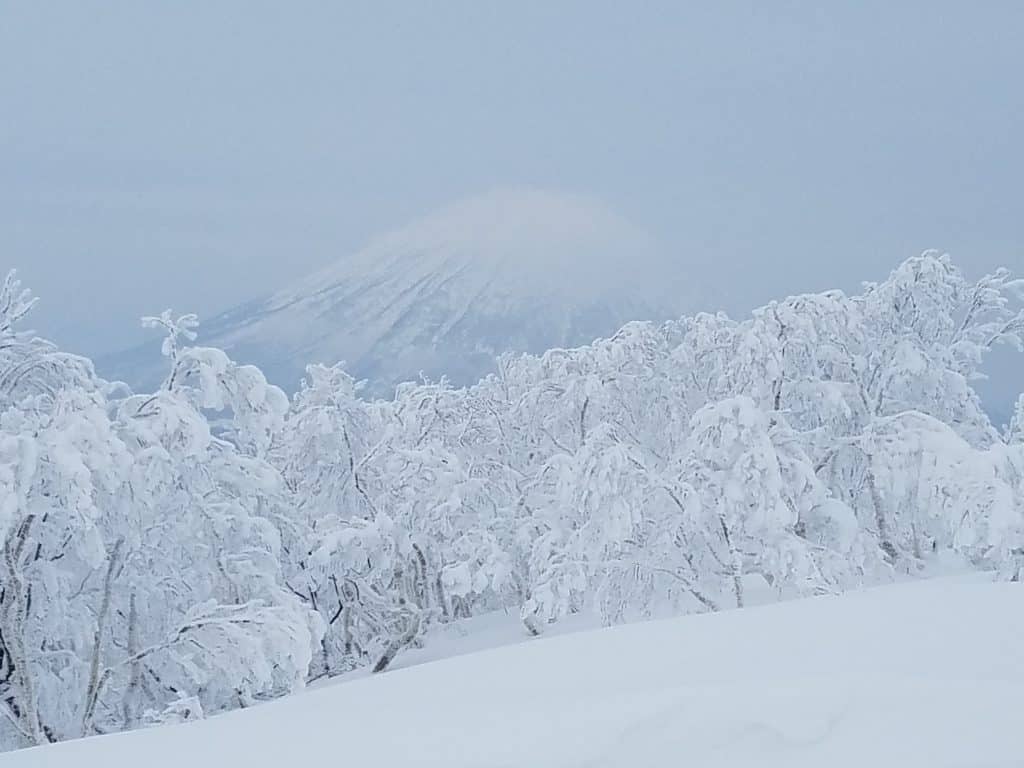 1024x768 Japow: Skiing the epic resorts of Japan