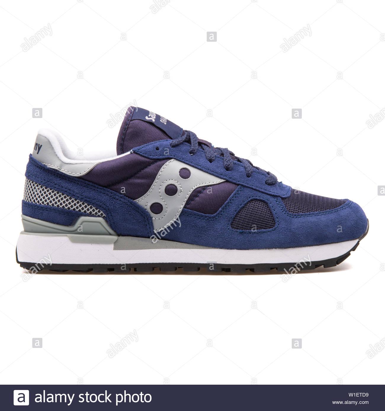 1300x1389 Free download VIENNA AUSTRIA AUGUST 10 2017 Saucony Shadow Original navy [1300x1389] for your Desktop, Mobile & Tablet. Explore Saucony Background. Saucony Wallpaper