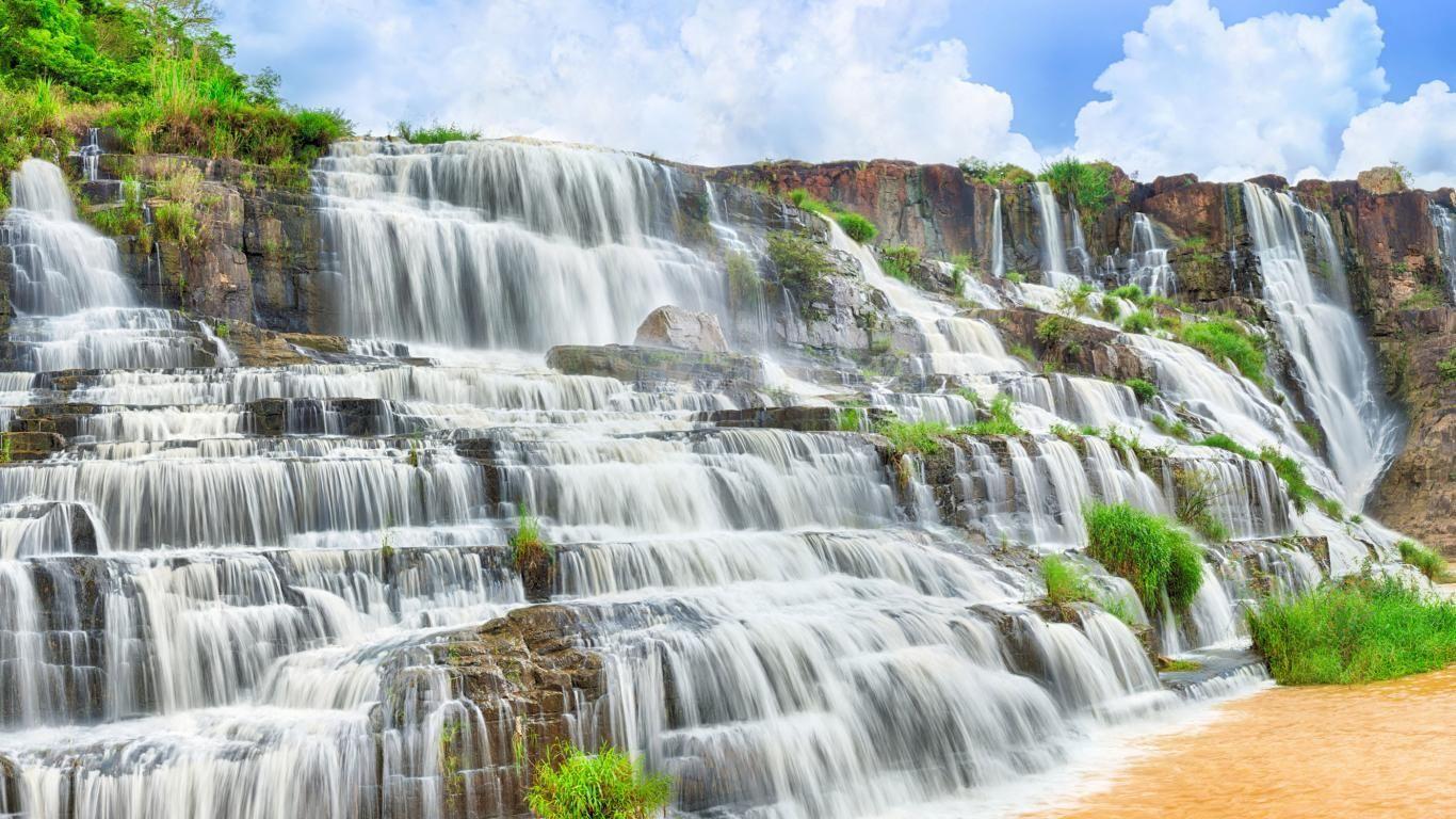 1366x768 Pongour Waterfall. Lam Dong. /việt nam. Vietnam