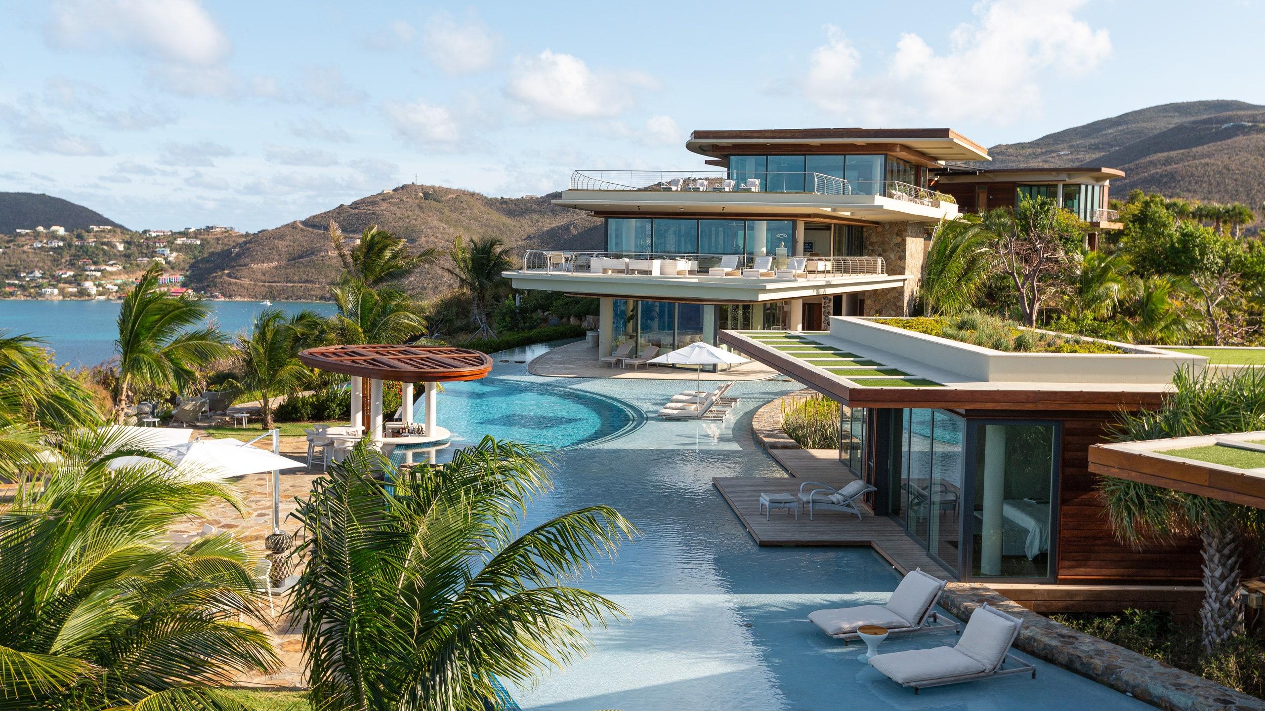 2560x1440 Richard Branson's Private Island Lets You Vacation Like a Billionaire. Condé Nast Traveler