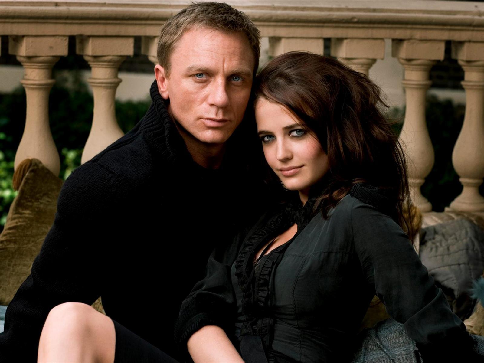 1600x1200 Review: Daniel Craig's last stand in No Time To Die Film Experience