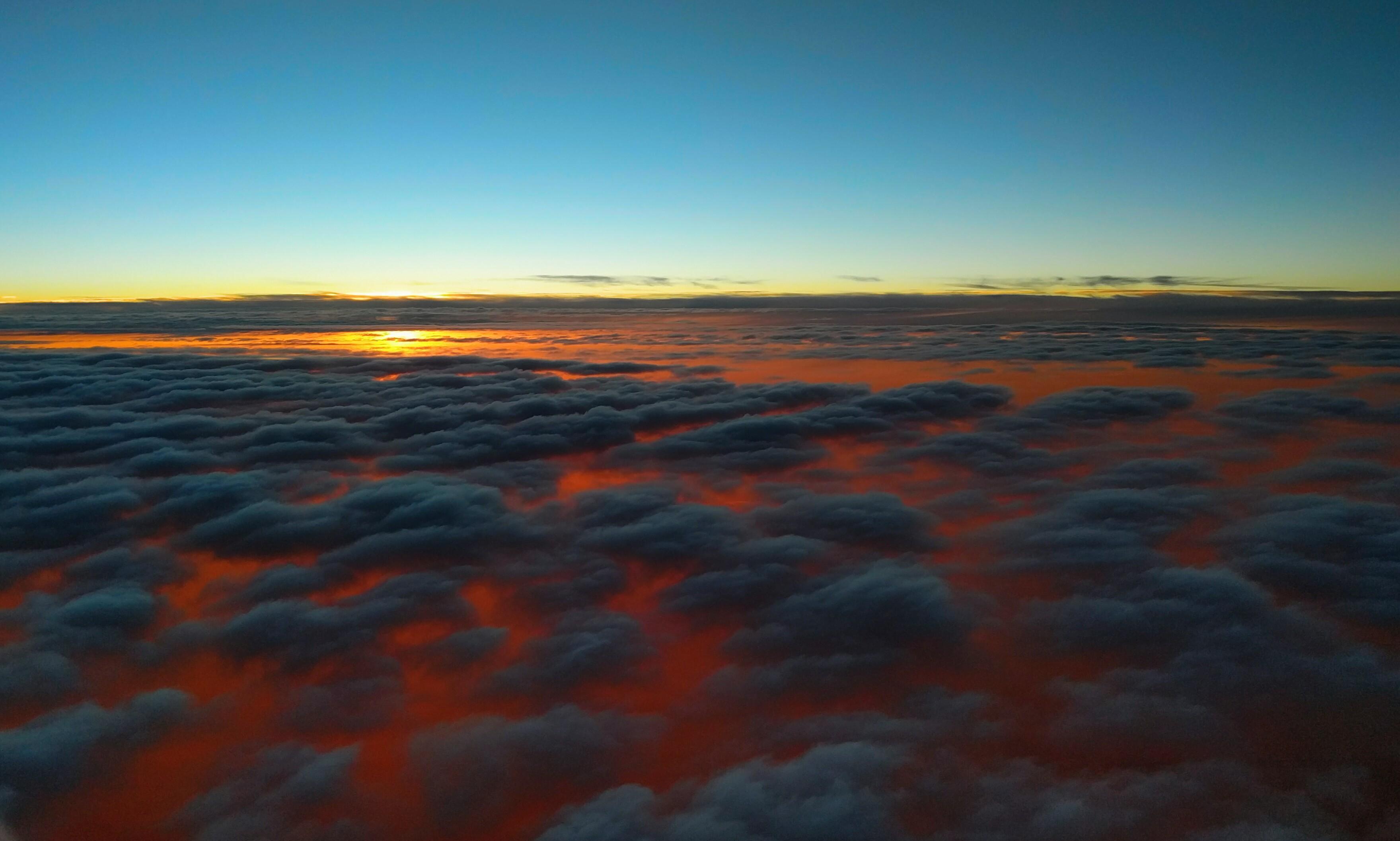 3519x2114 Above The Clouds Wallpaper