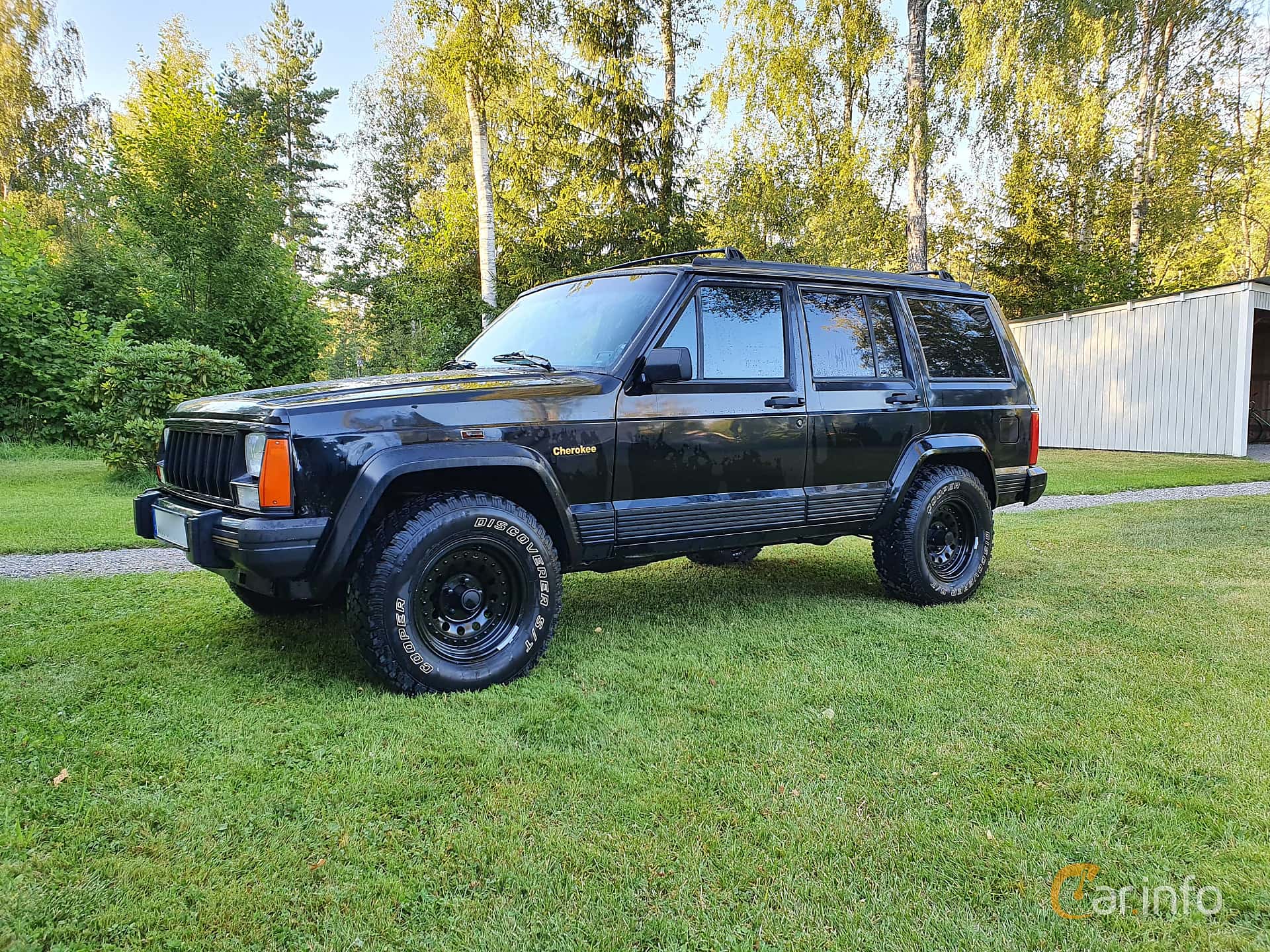 1920x1440 image of Jeep Cherokee XJ