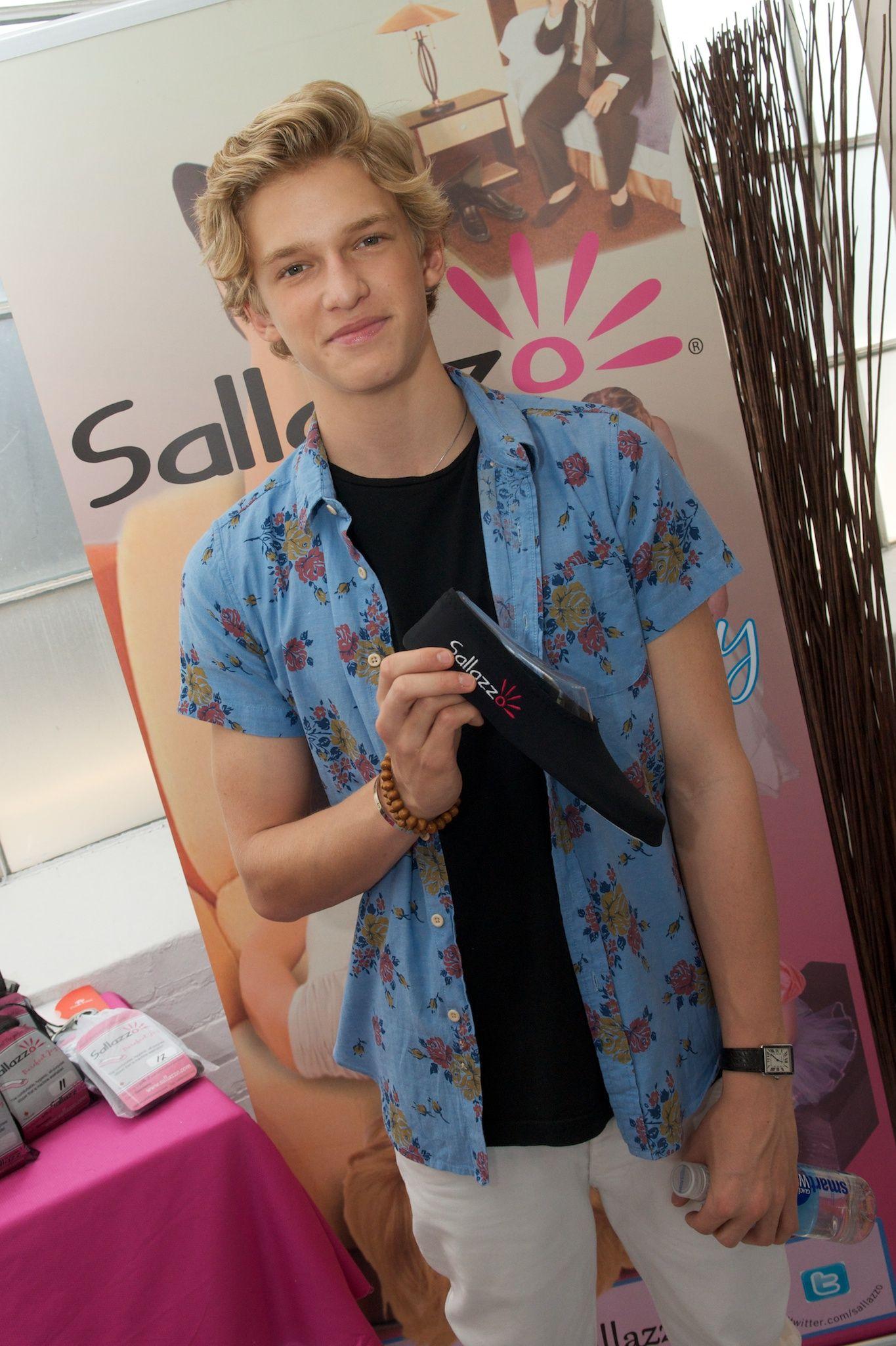 1365x2048 Cody Simpson we meet again!! Him and his mother are huge fans of our slippers!