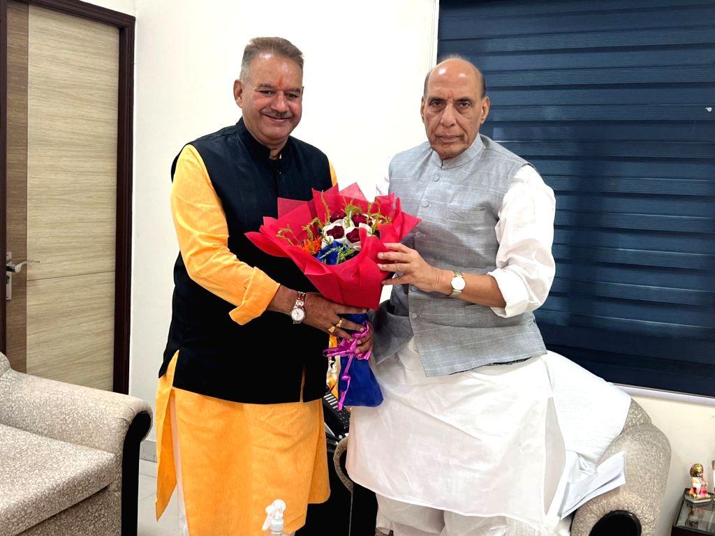 1024x768 Free Photo : State Military Welfare Minister Ganesh Joshi met Defense Minister Rajnath Singh