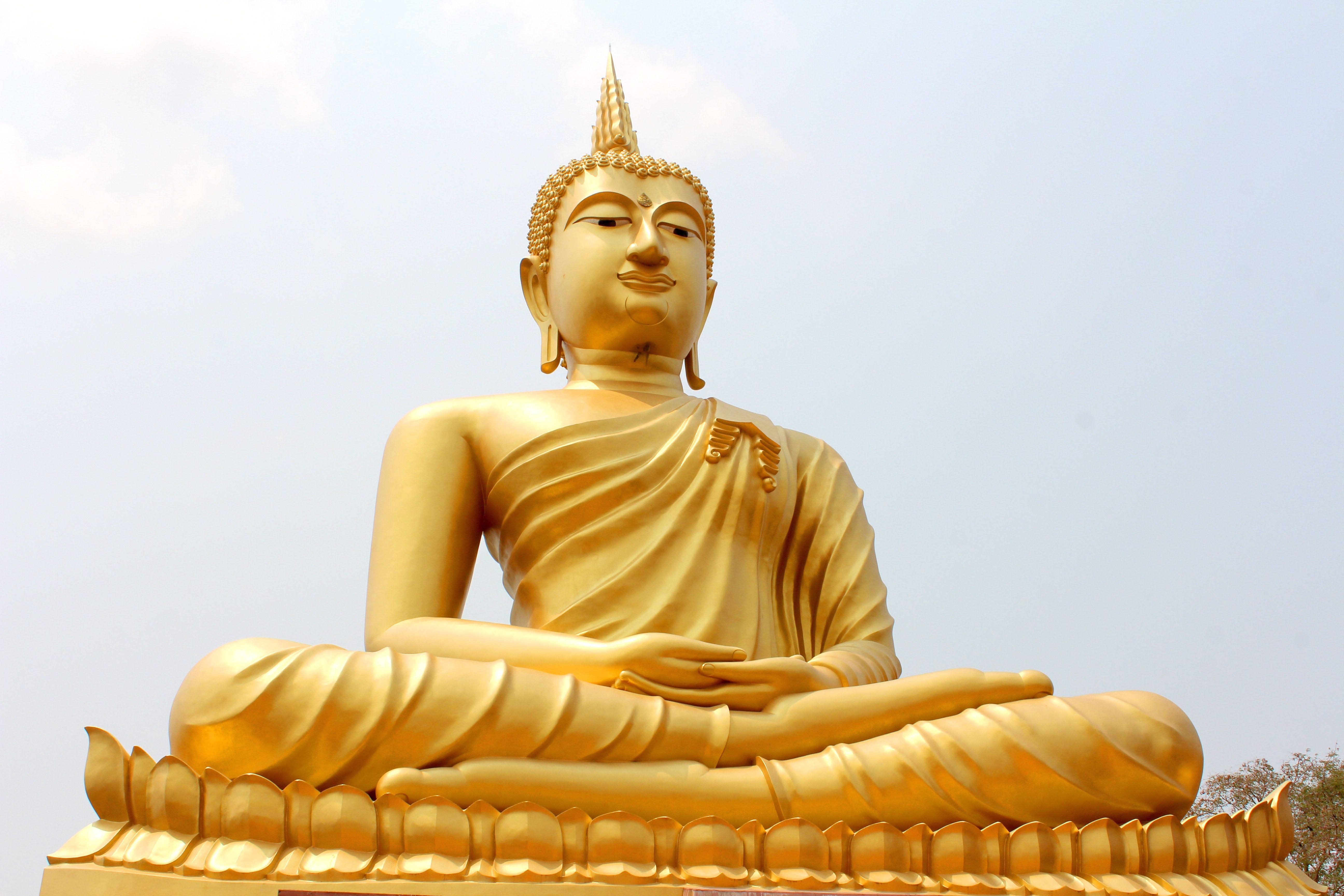 Уза буда. Религии буддизм Будда. Буддизм Тхеравада /хинаяна Будда. Скульптура Будды Гаутамы. Сиддхартха Гаутама Трипитака.