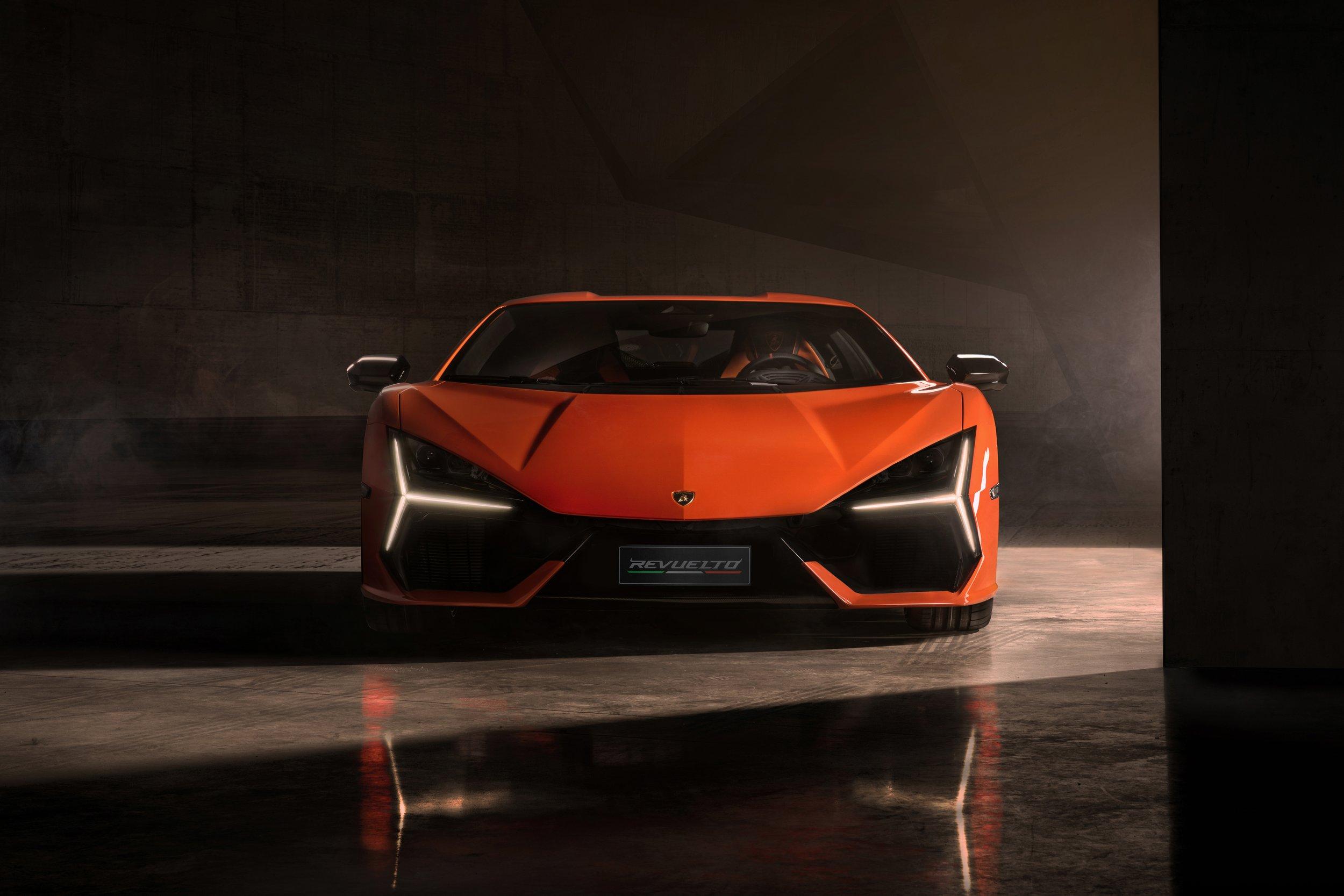 2500x1667 NEWS. Lamborghini Revuelto: the first super sports V12 hybrid HPEV