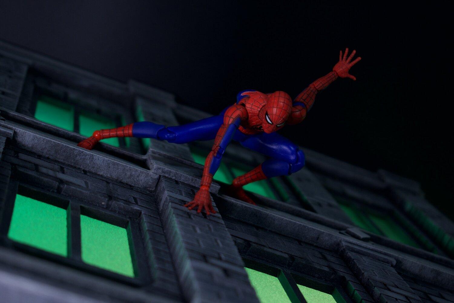 1500x1000 Mafex Into The Spider Verse Peter B. Parker