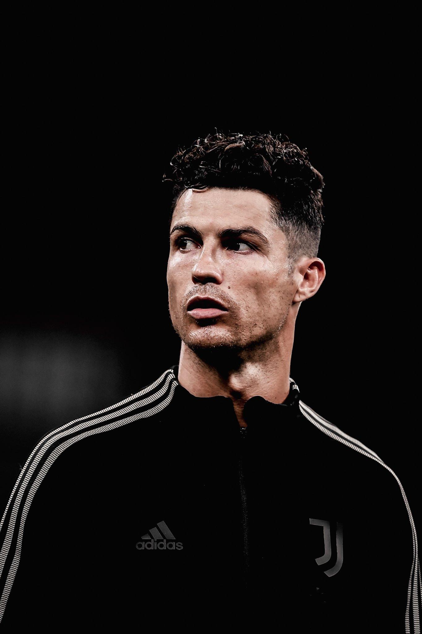 1365x2048 Juventus HQ Ronaldo wallpaper #Juventus #JHQwall Looking at others playing in ucl