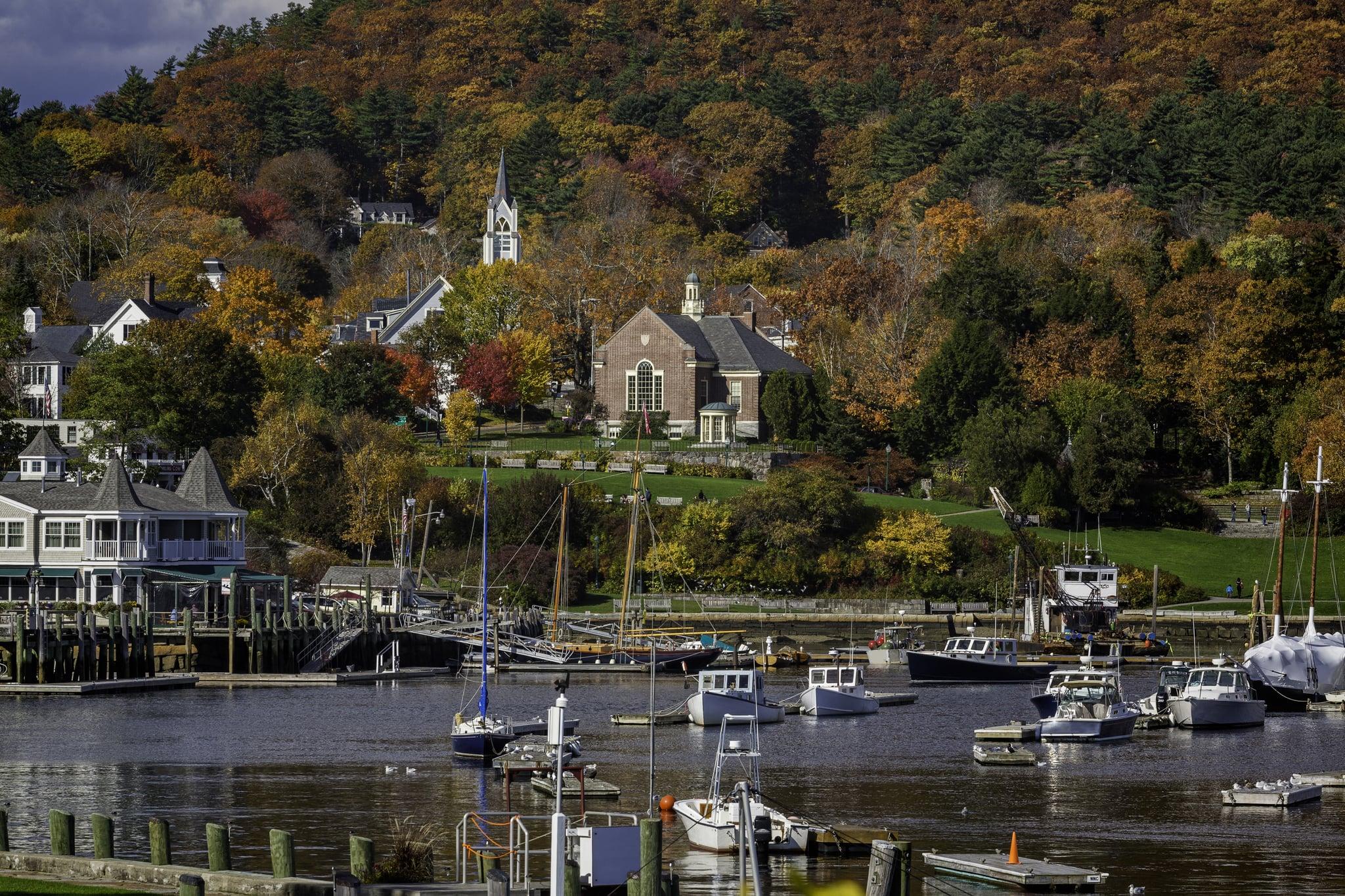 2048x1365 Camden, Maine. The 15 Best Places to See Amazing Fall Foliage in the US. Smart Living Photo 16