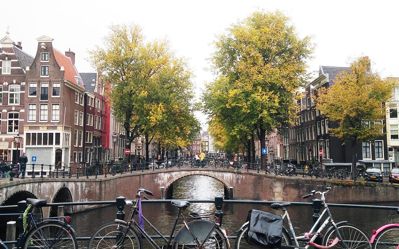 1280x800 Amsterdam Travel: The Best Things to do in Amsterdam in Autumn : As the Bird flies. Travel, Writing, and Other Journeys
