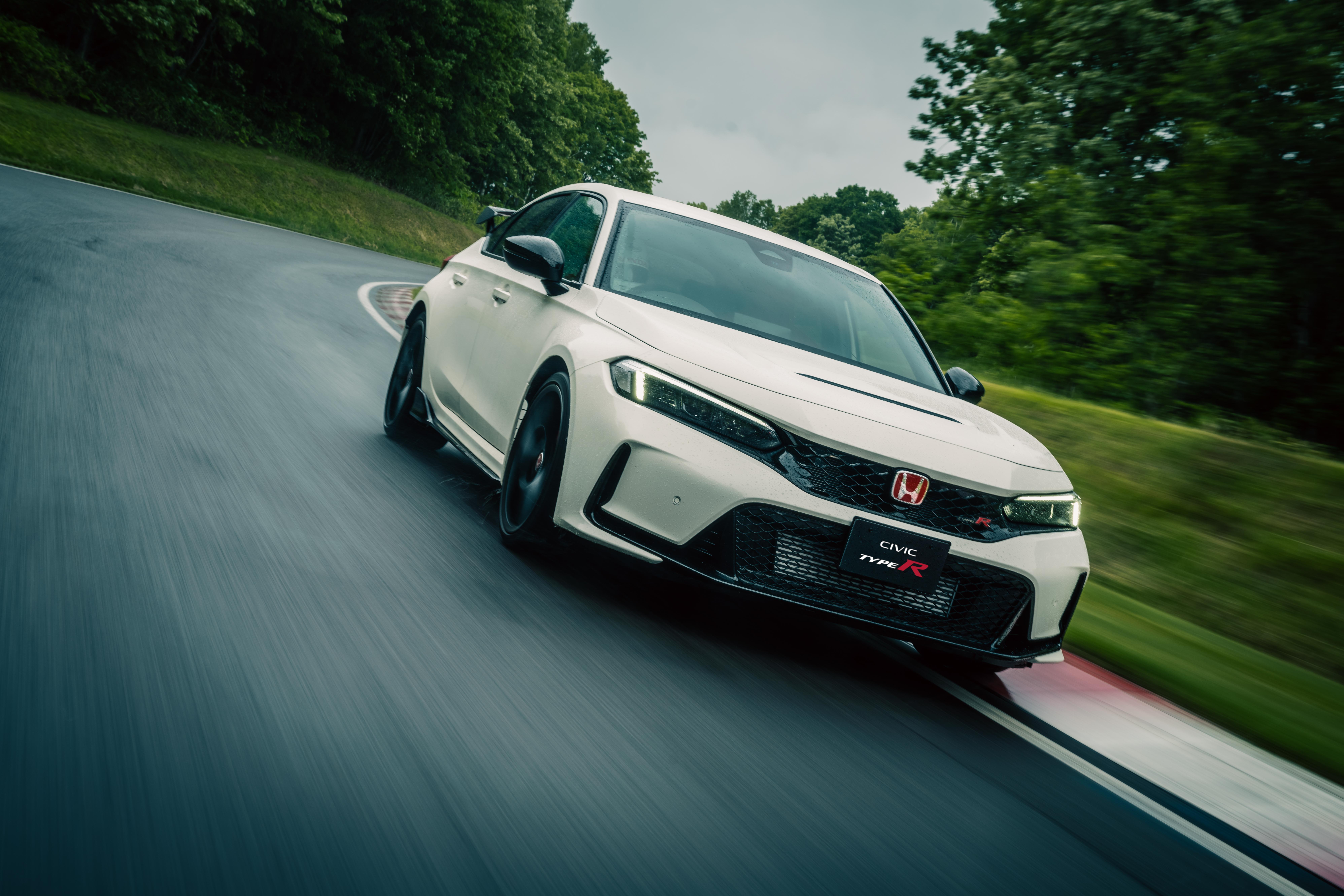 7984x5323 Honda Civic Type R Photo Gallery