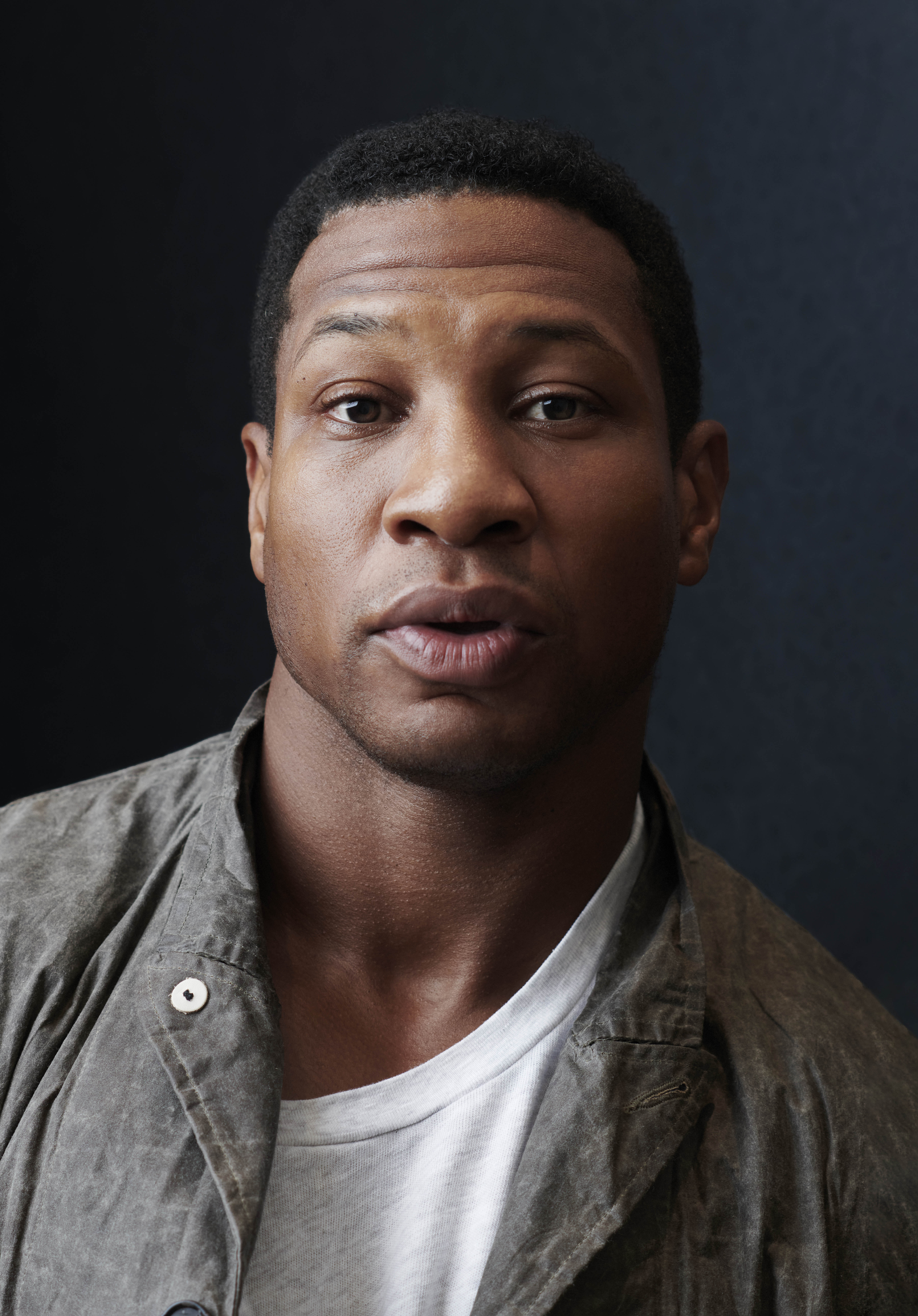 5542x7944 Jonathan Majors: Movies, TV