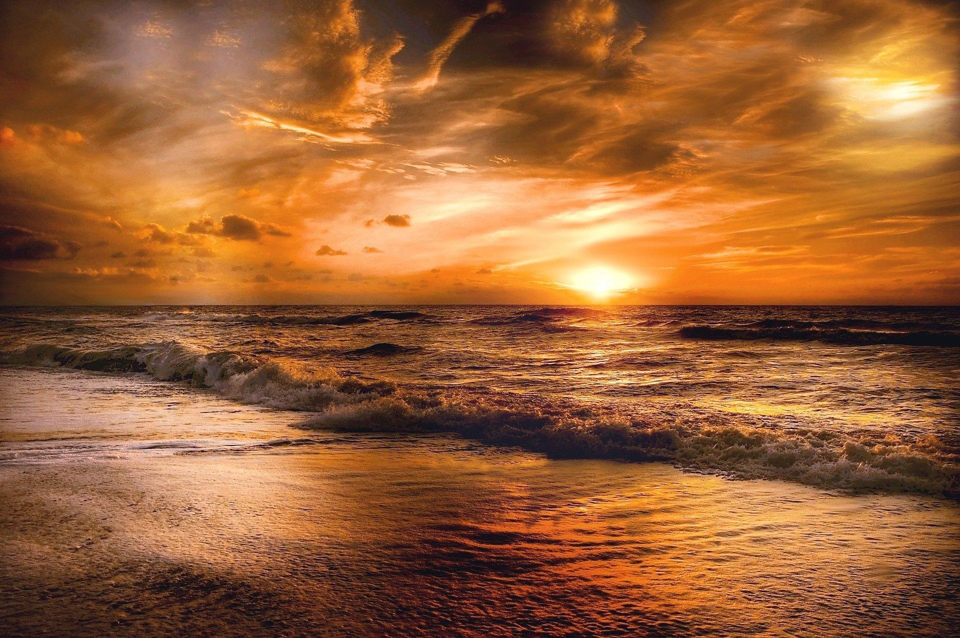 1920x1276 Orange Sunset Over the Ocean