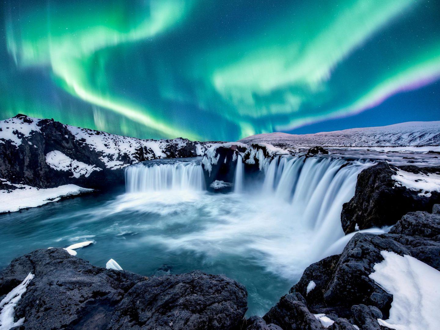 1440x1080 Best Way to See Northern Lights in Iceland 2022. Aurora Borealis Guide