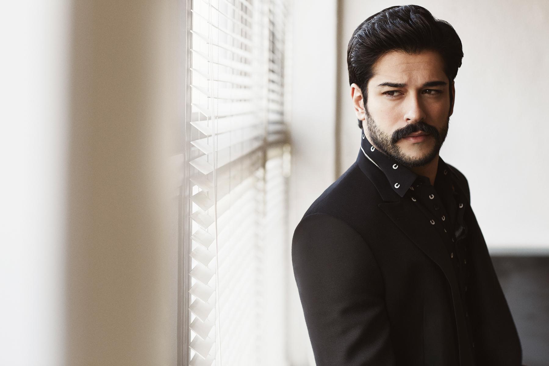 1800x1200 Nice Yıllara Burak Özçivit