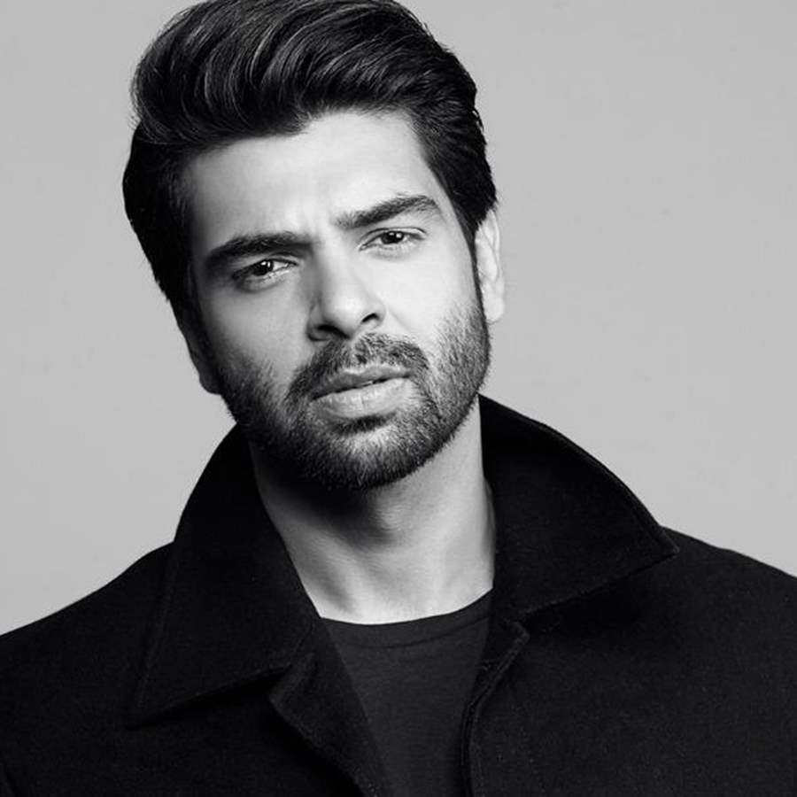 900x900 Viral with Vipul' an entertaining initiative with a cause by Vipul Roy!