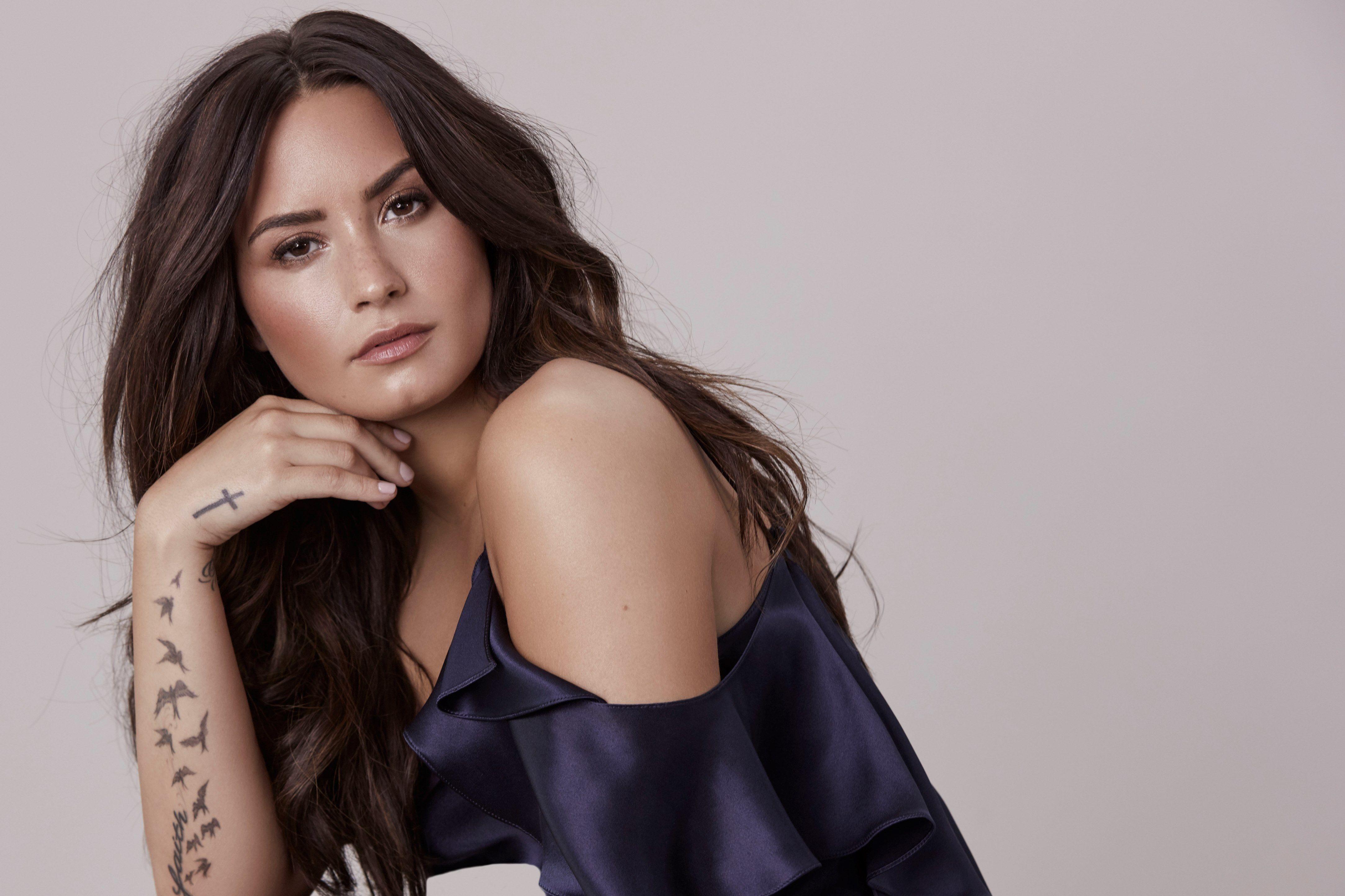 4333x2889 Demi Lovato Laptop Wallpaper