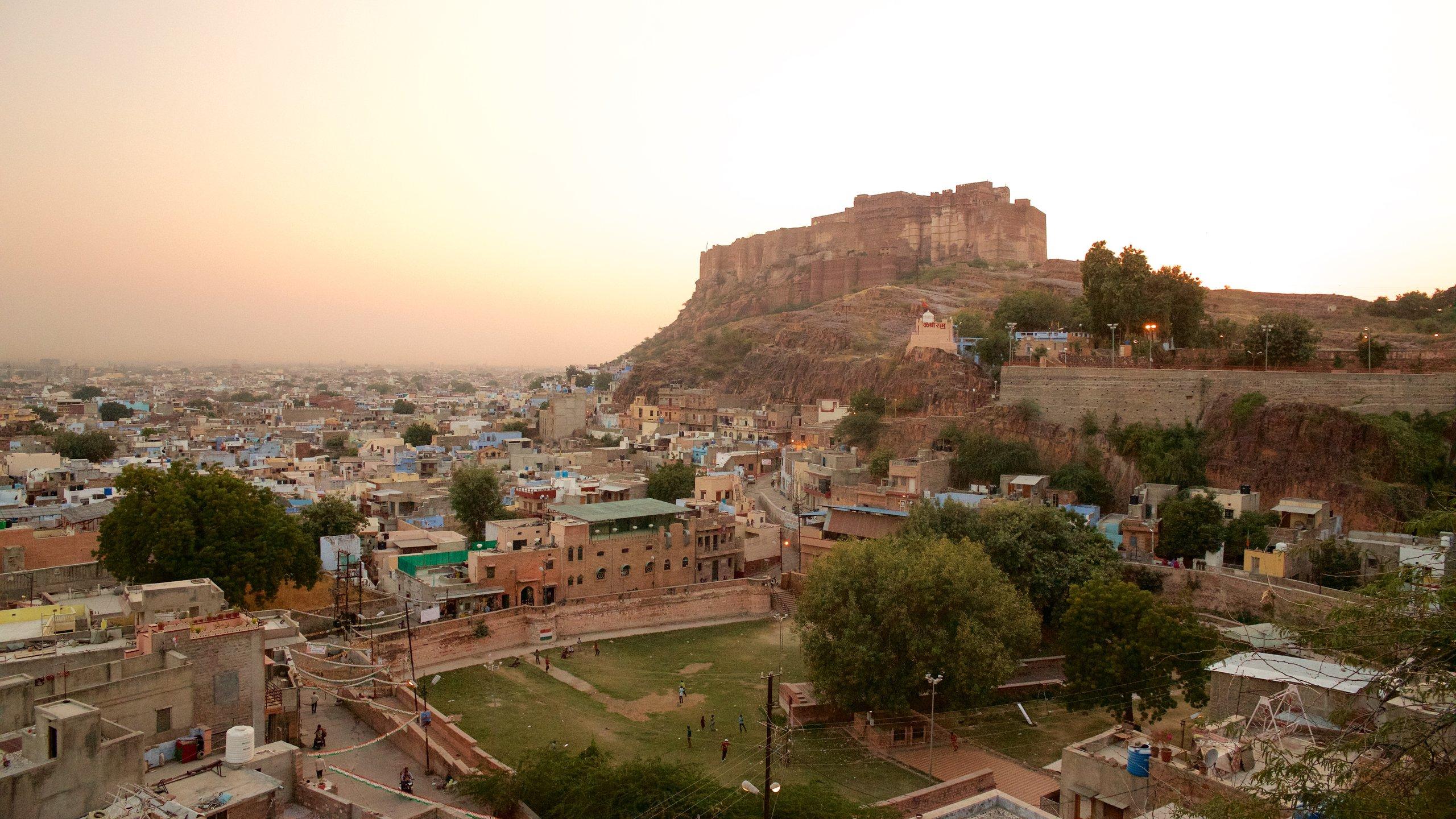 2560x1440 Mehrangarh Fort in Jodhpur and Activities