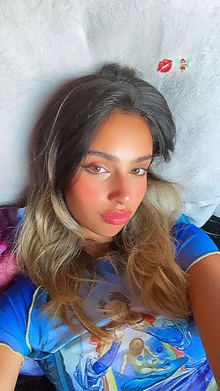 740x1316 Picture of Kylie Cantrall