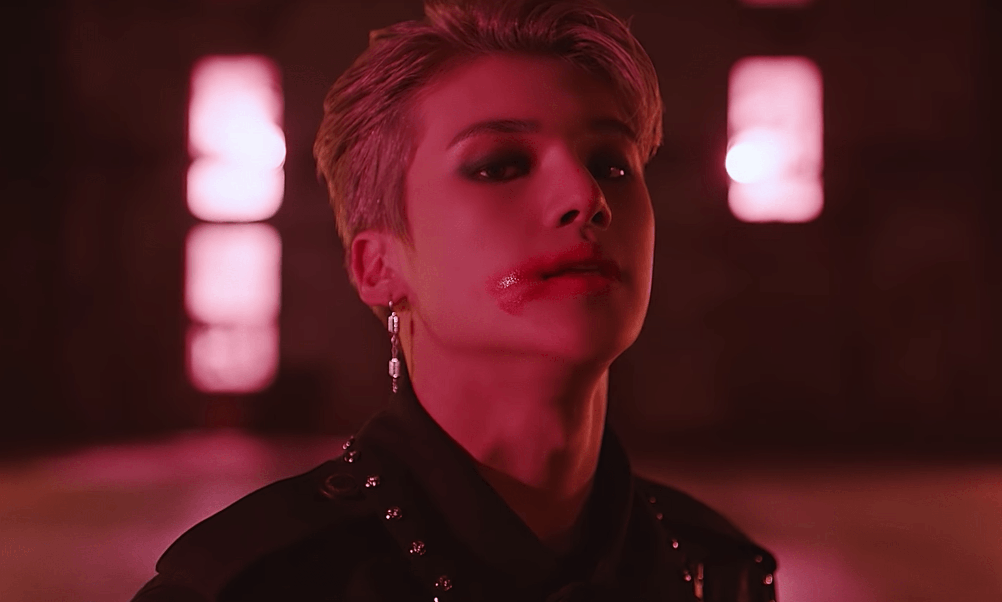 2000x1201 Wooyoung ATEEZ Wallpaper