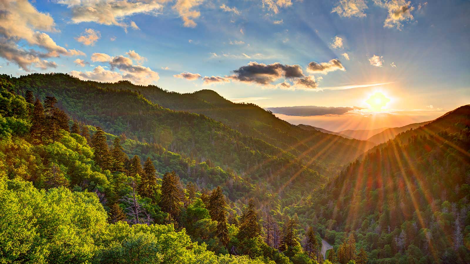 1600x900 Great Smoky Mountains Itinerary: Best 2 Days in the Park