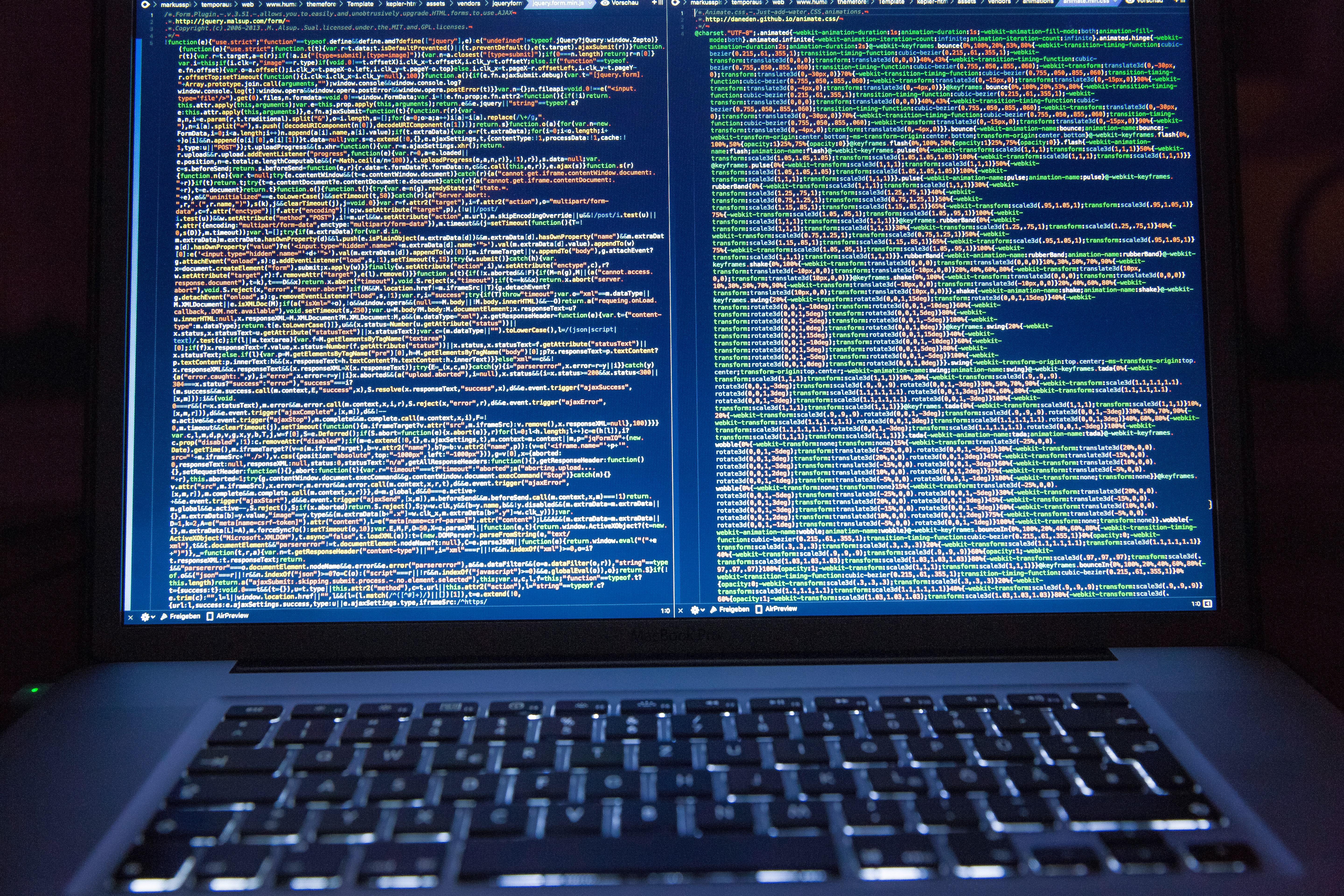 5760x3840 Free of background, code, coder